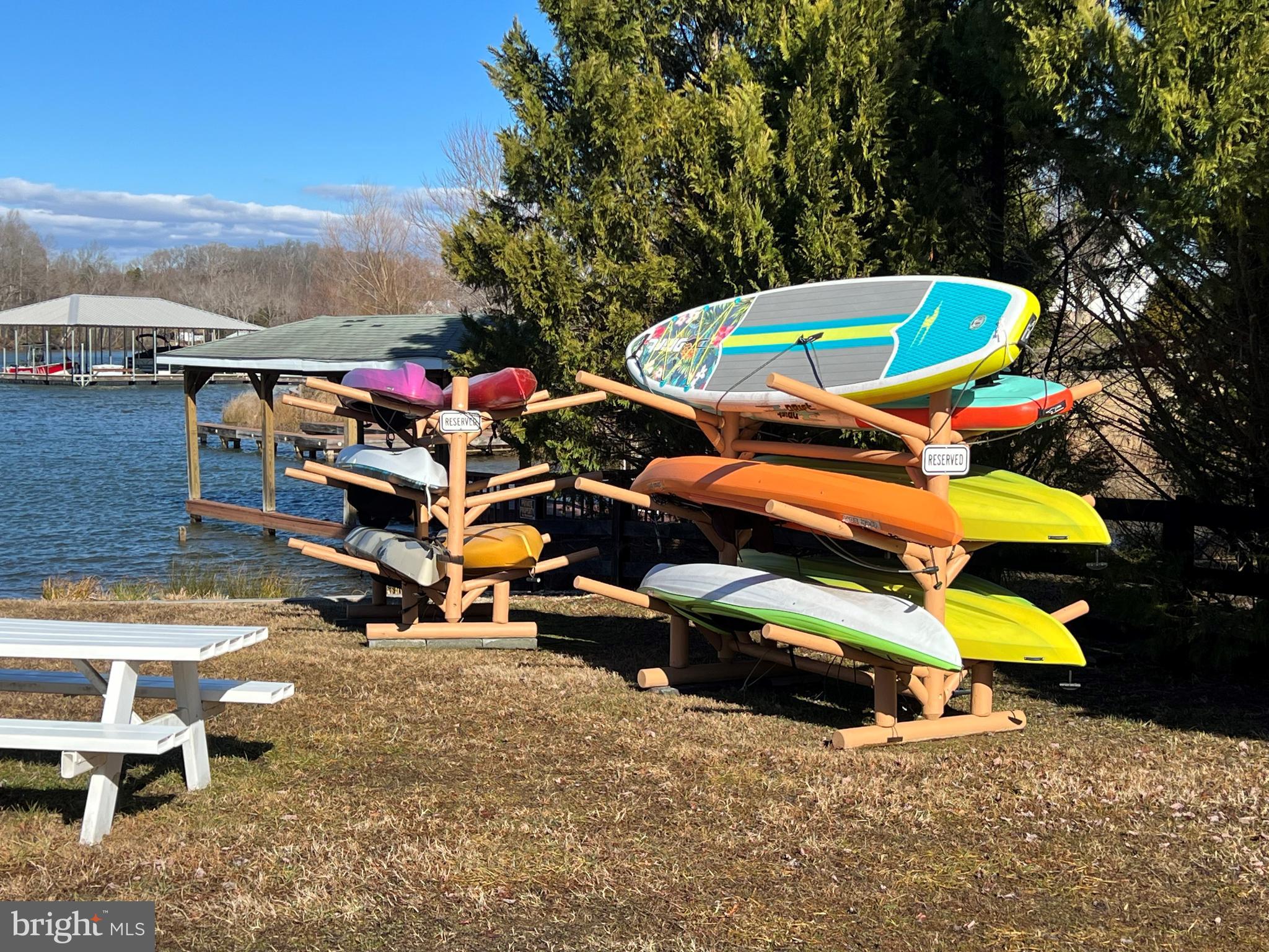 SECLUSION SHORES - Land