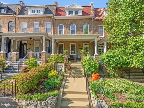 Photo of 1421 Crittenden Street NW, WASHINGTON, DC 20011 (MLS # DCDC2258944)