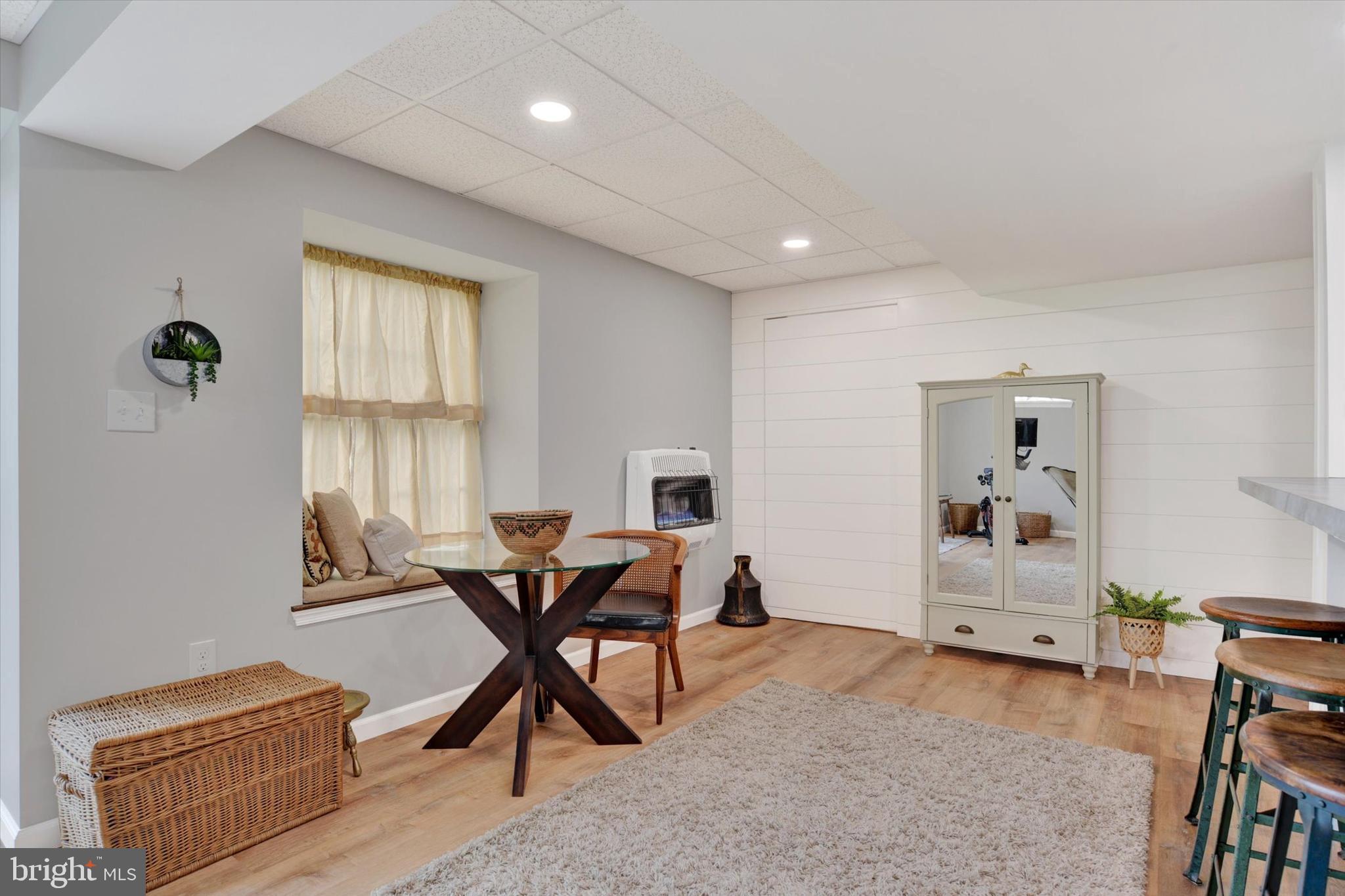 HUNTERS RUN - Residential