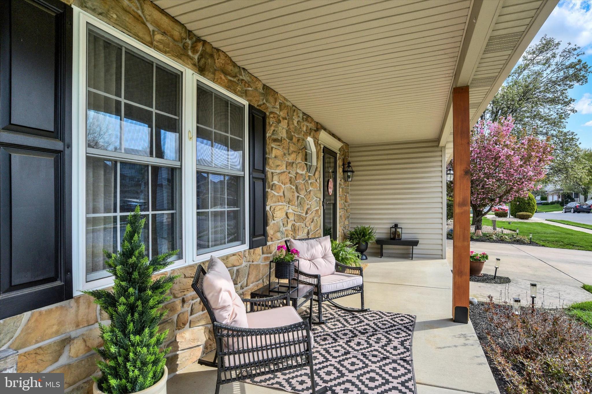 HUNTERS RUN - Residential