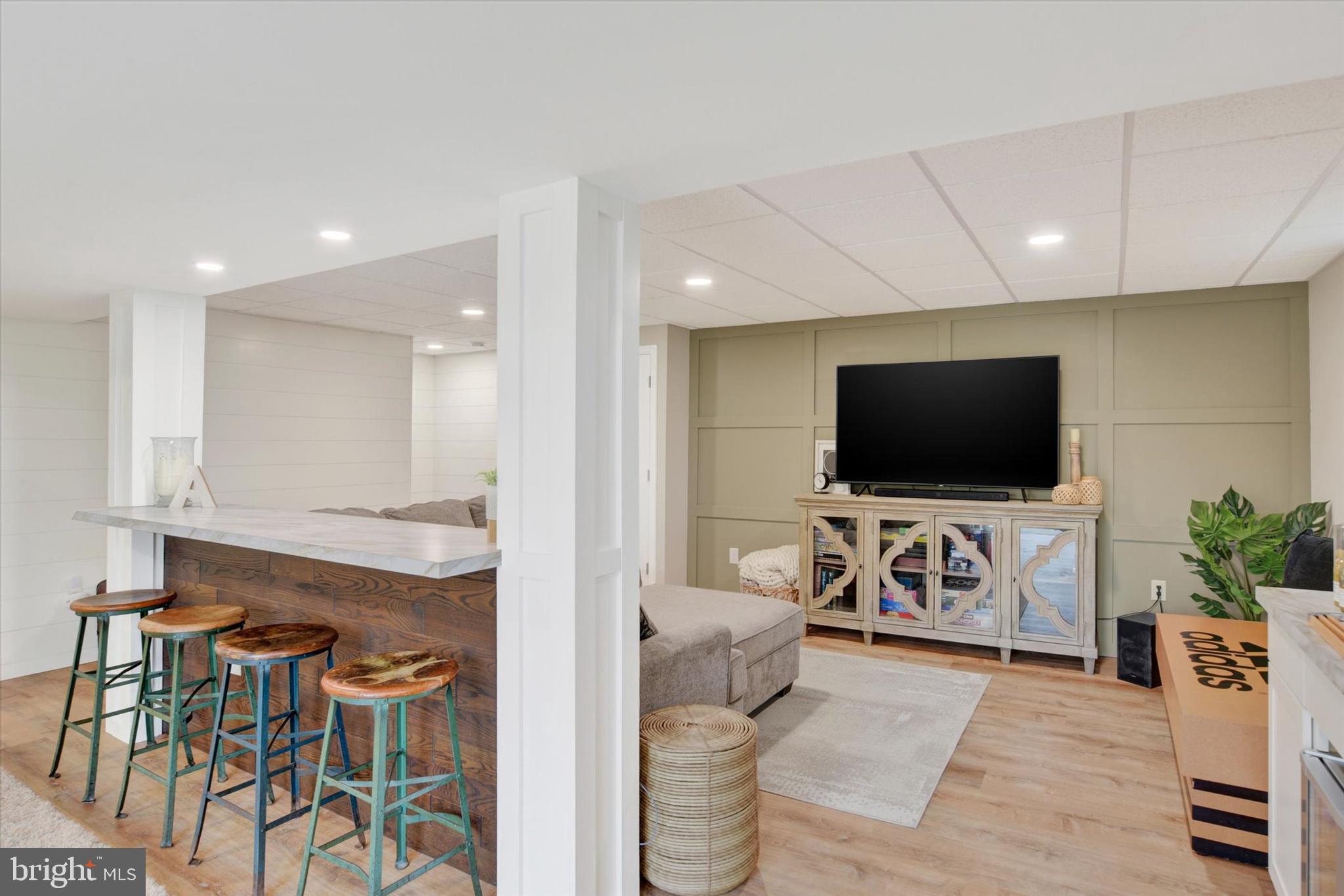 HUNTERS RUN - Residential