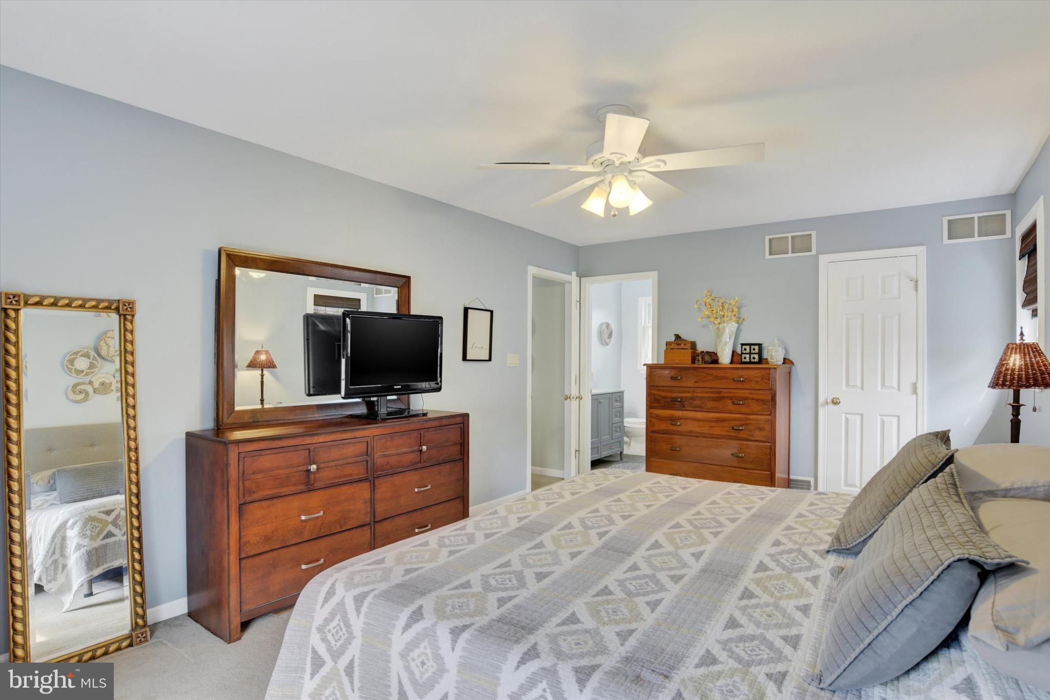 HUNTERS RUN - Residential