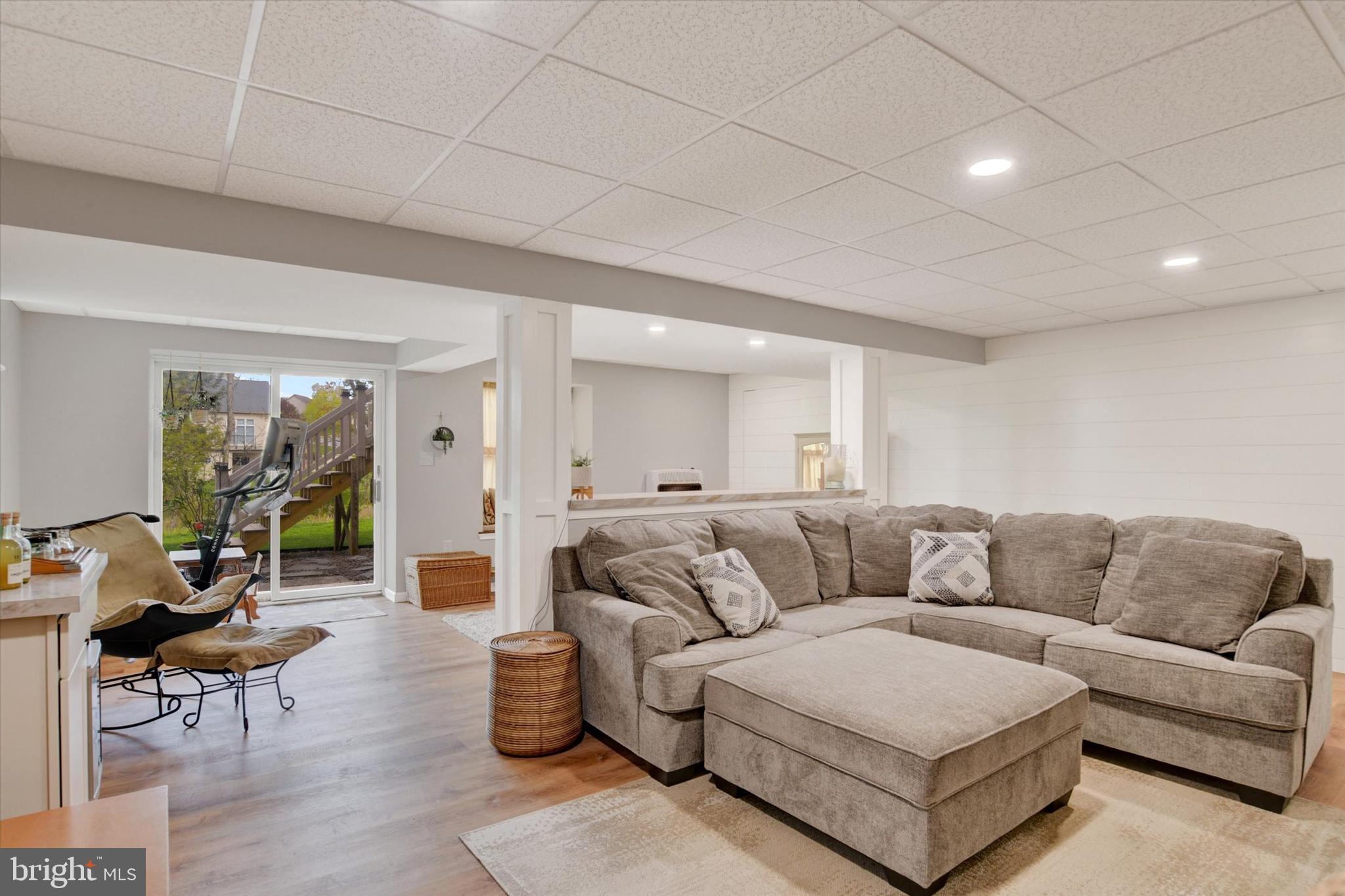 HUNTERS RUN - Residential