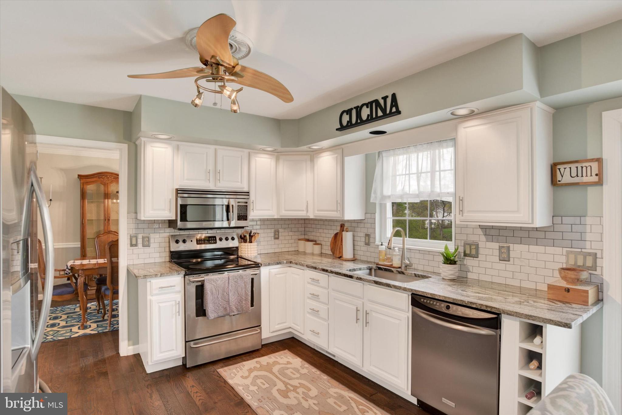 HUNTERS RUN - Residential