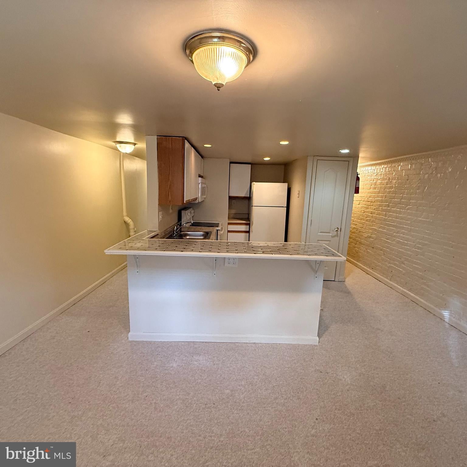 33 RANDOLPH PLACE NW B