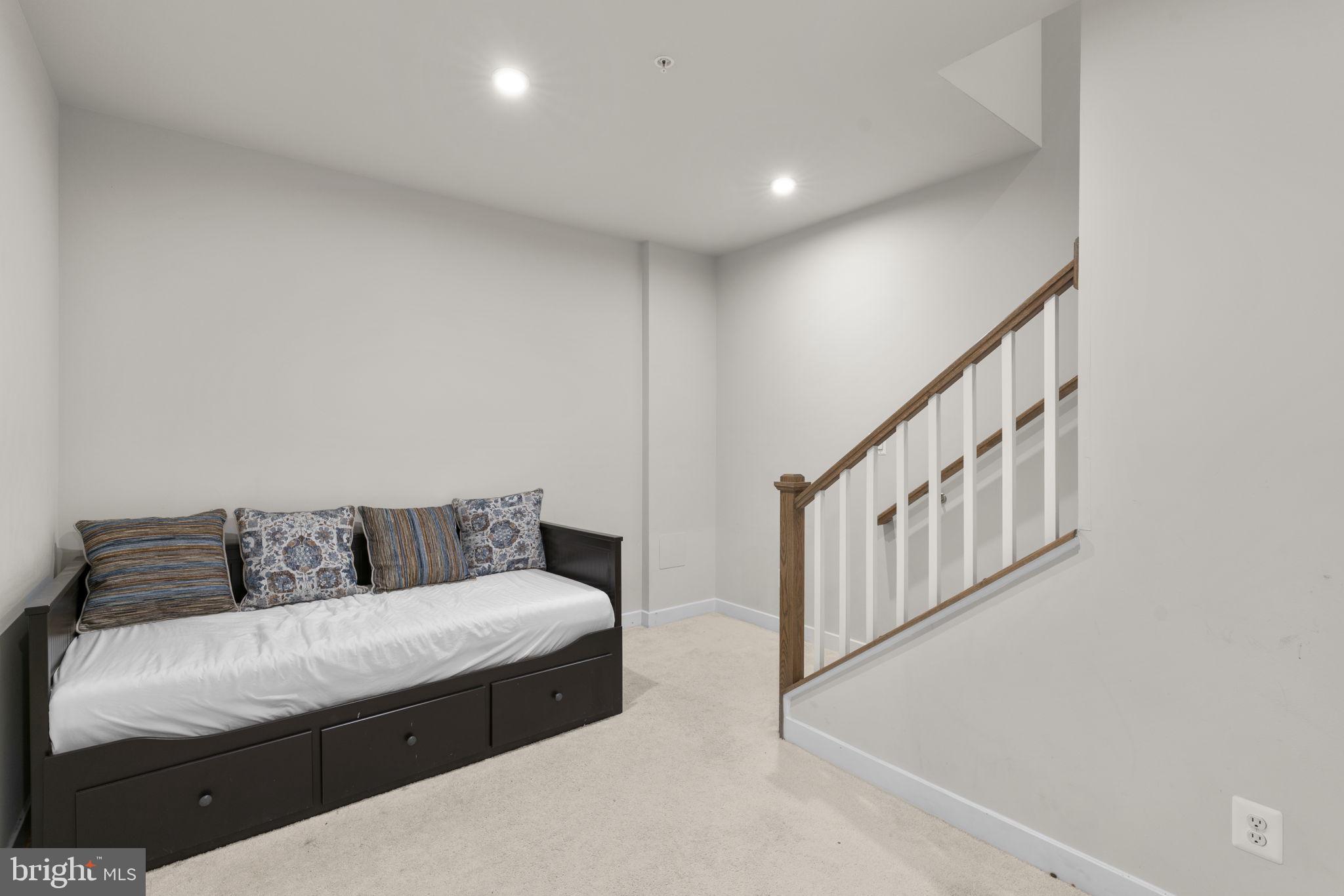 GREENLEIGH AT CROSSROADS - Residential