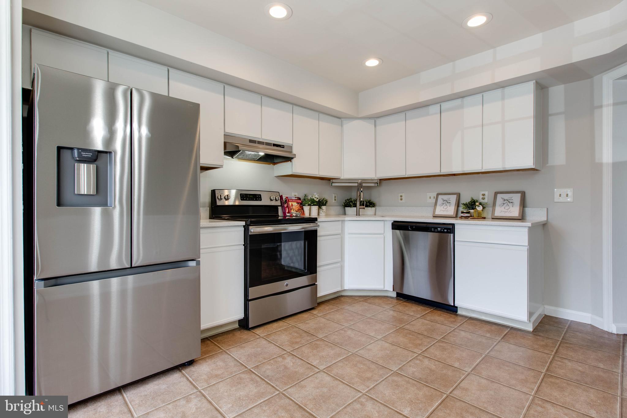 ELLICOTT MEADOWS - Residential