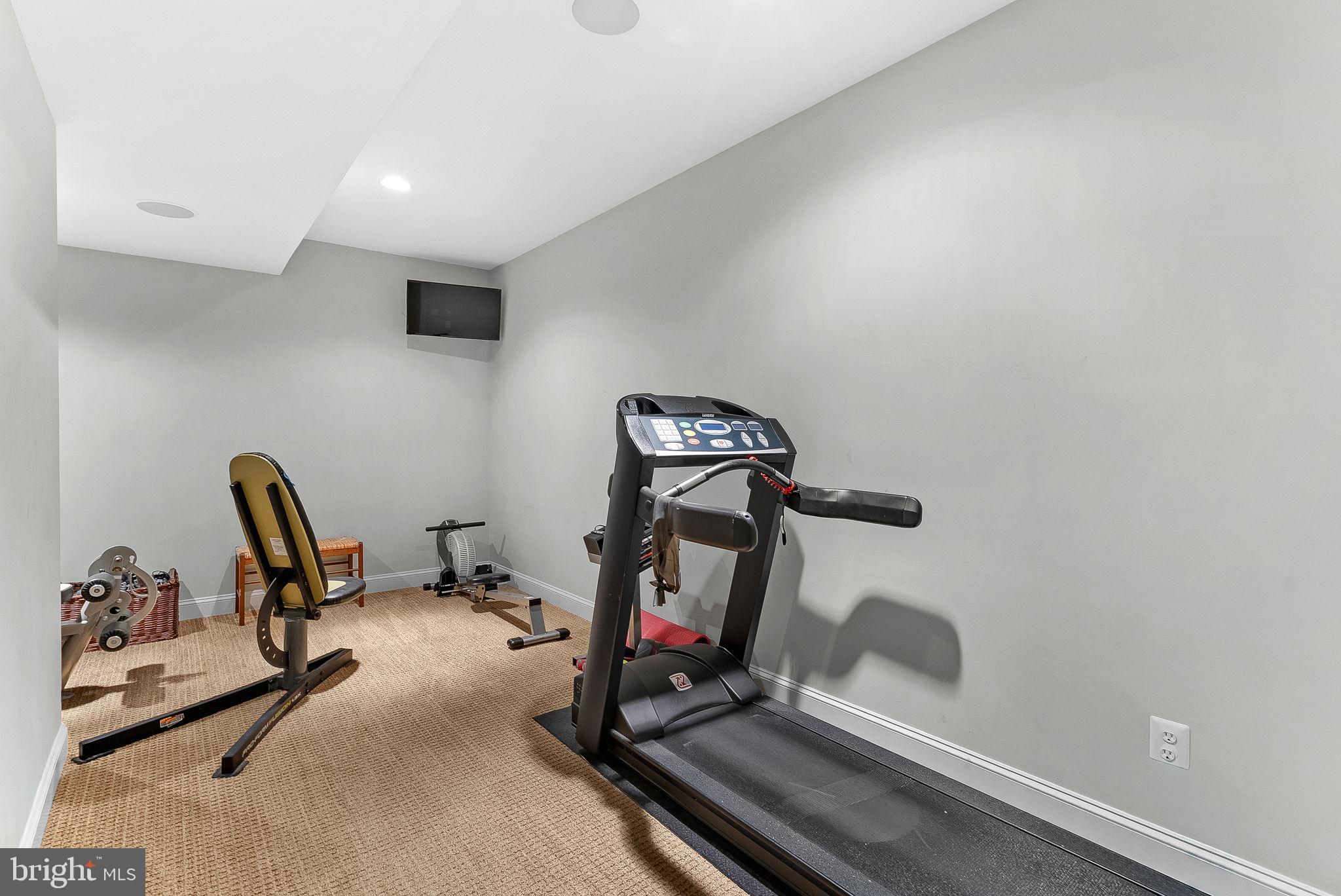 LANSDOWNE ON THE POTOMAC - Residential