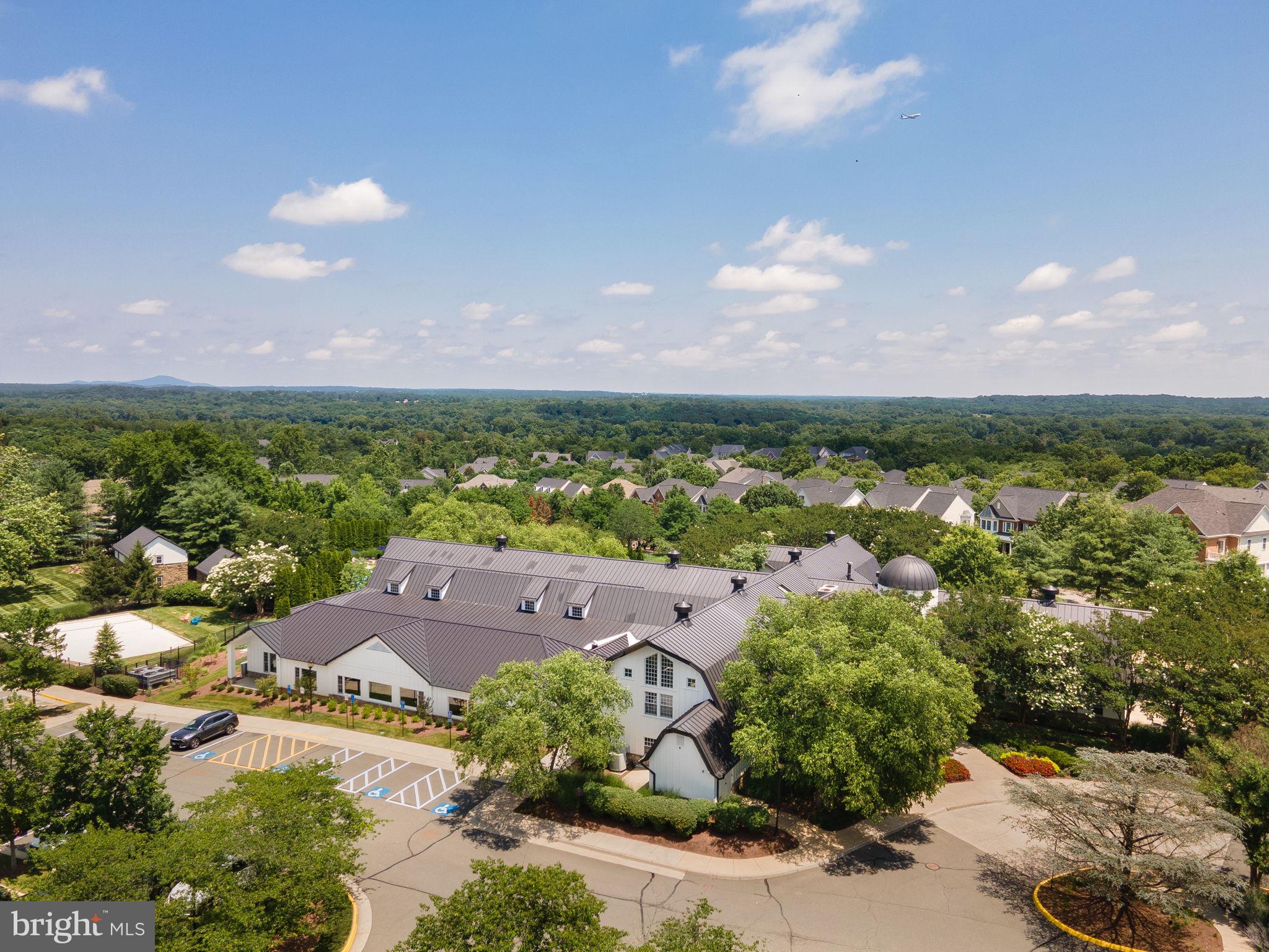 LANSDOWNE ON THE POTOMAC - Residential