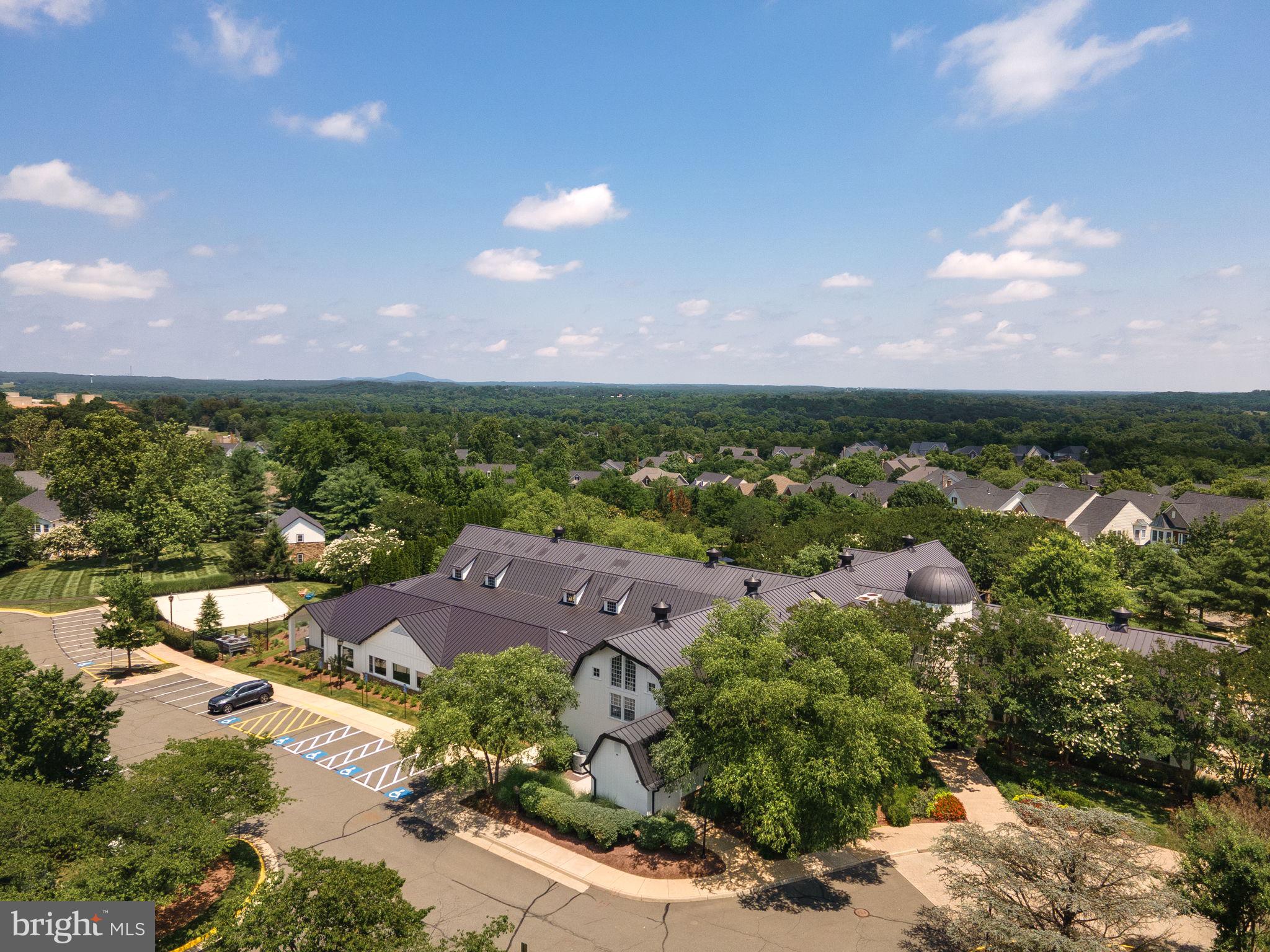 LANSDOWNE ON THE POTOMAC - Residential