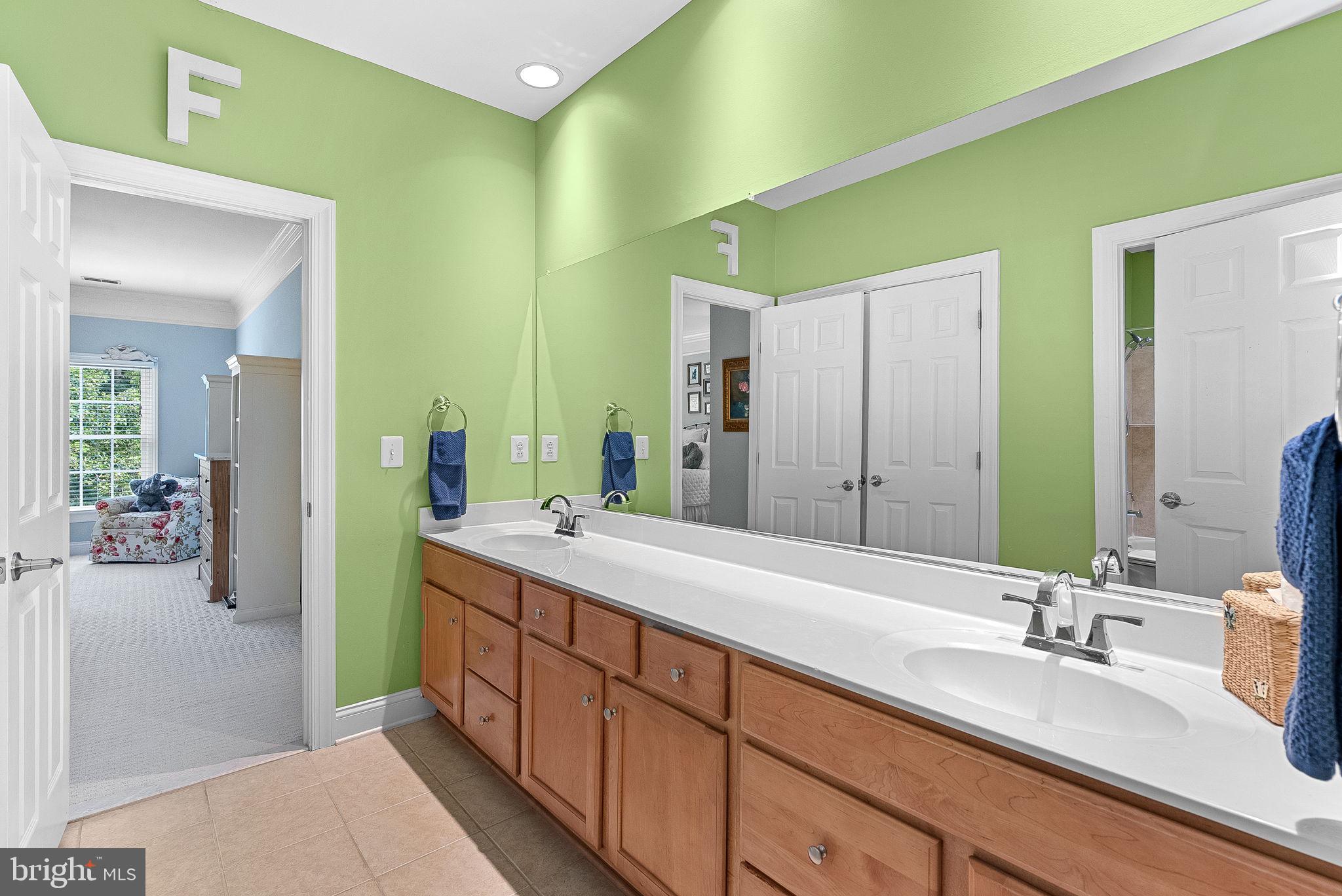 LANSDOWNE ON THE POTOMAC - Residential