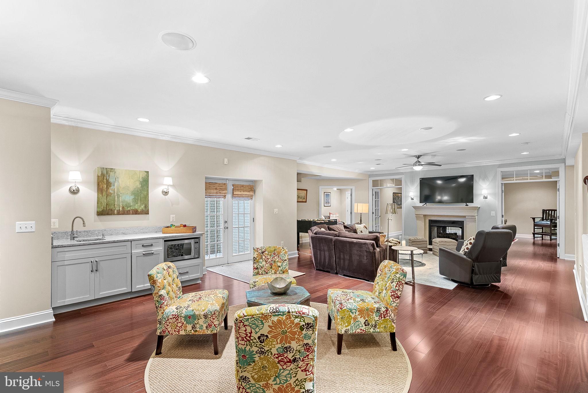 LANSDOWNE ON THE POTOMAC - Residential