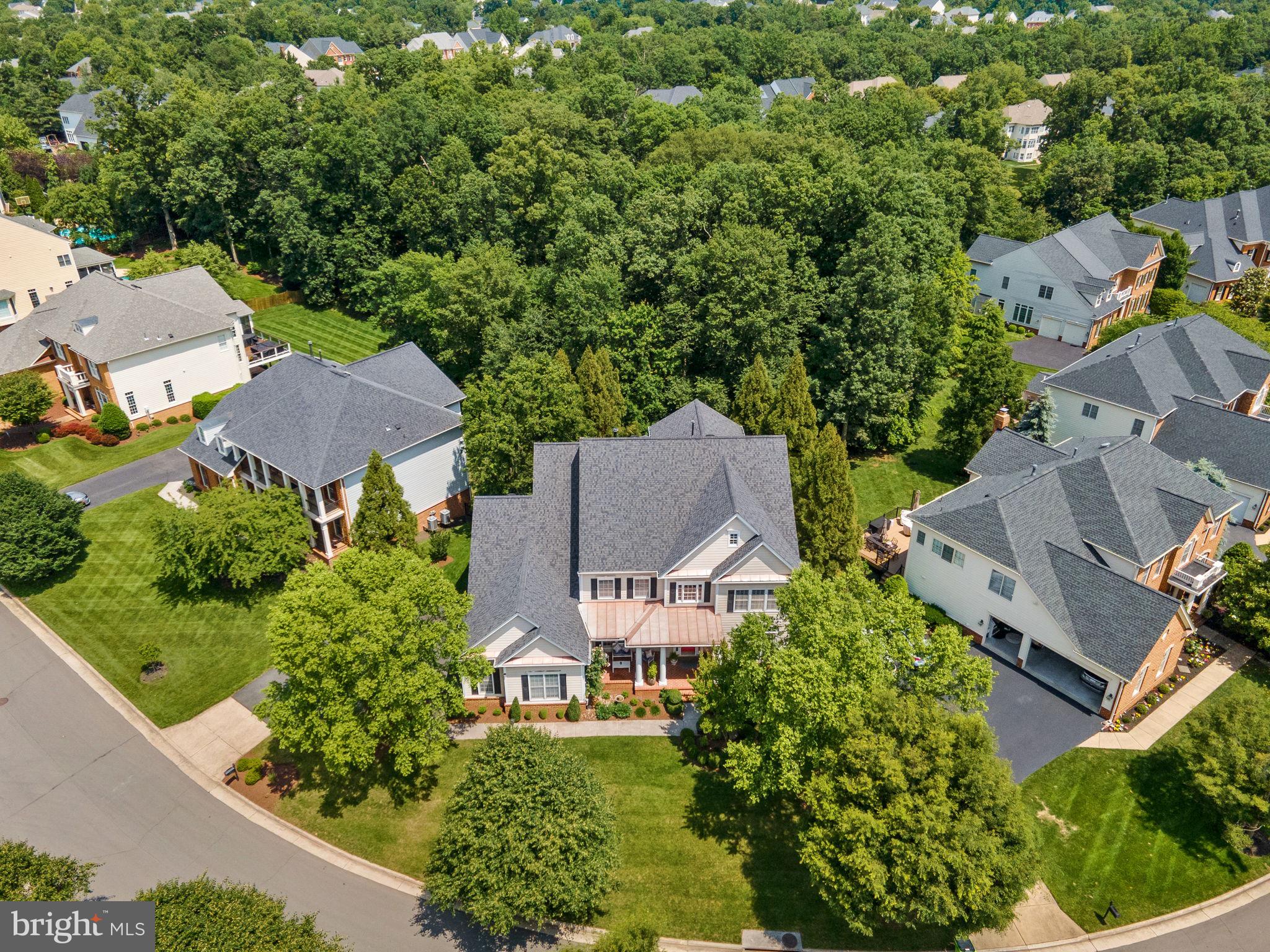 LANSDOWNE ON THE POTOMAC - Residential