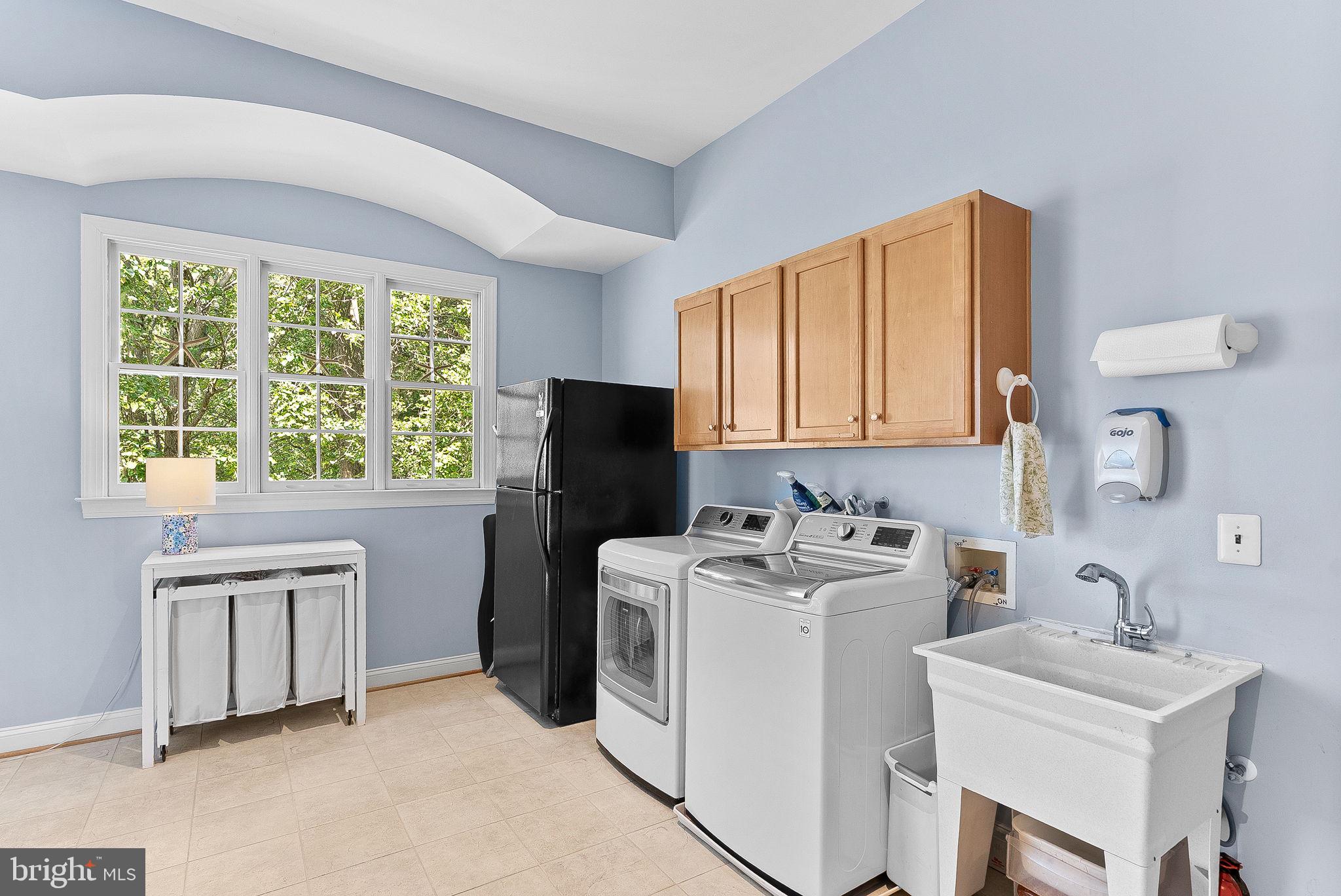 LANSDOWNE ON THE POTOMAC - Residential