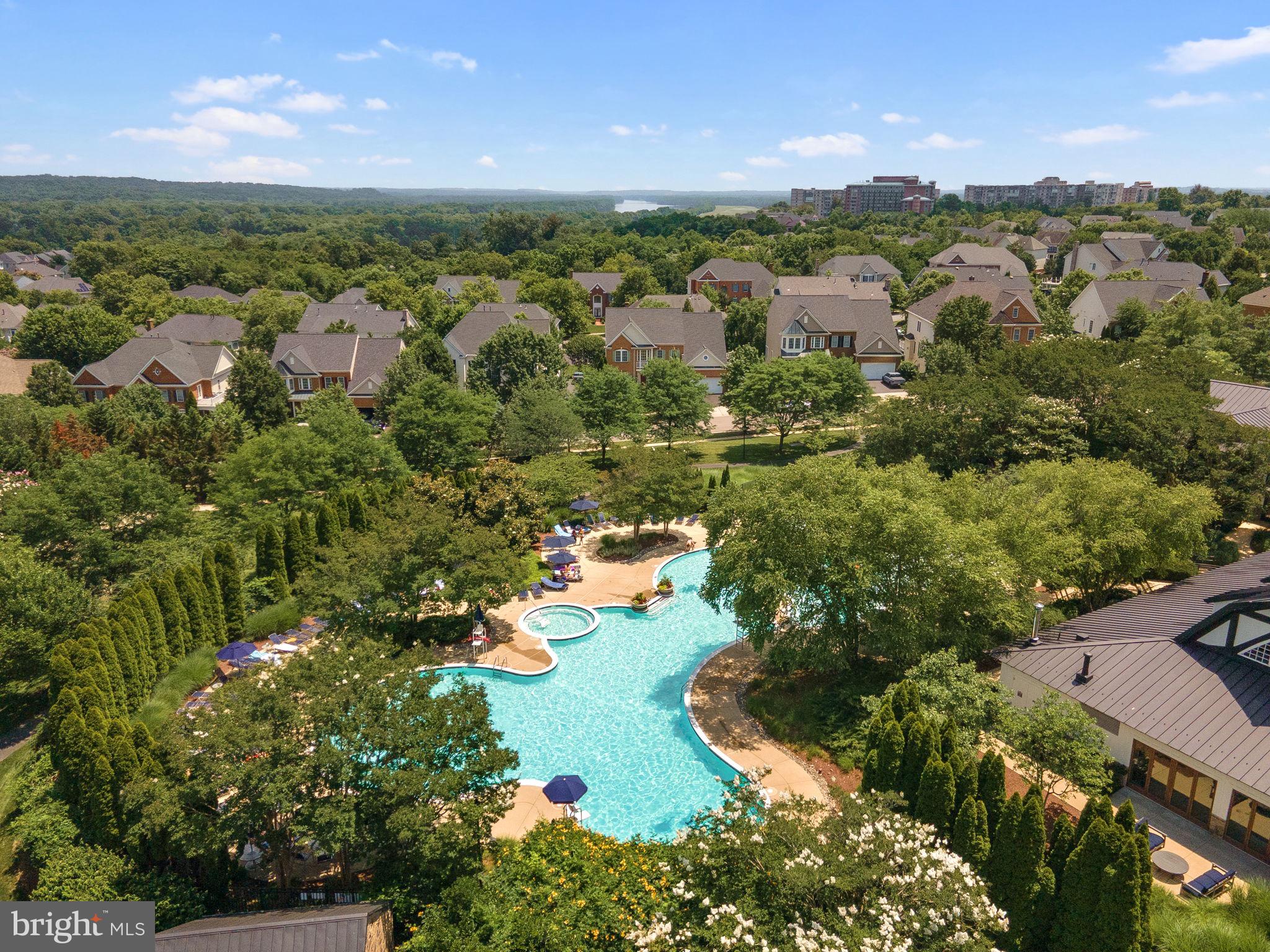 LANSDOWNE ON THE POTOMAC - Residential