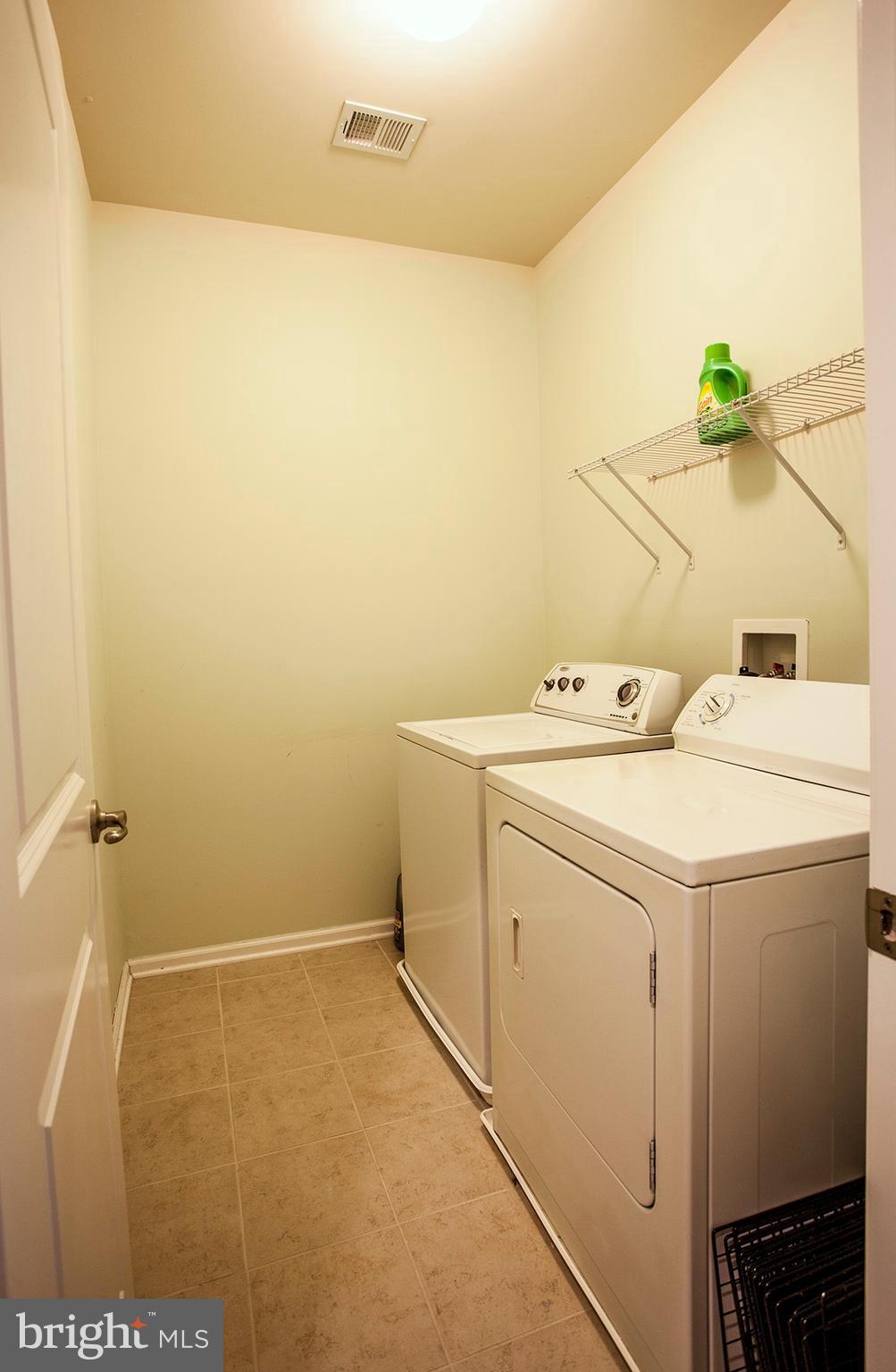 DORCHESTER WOODS - Residential Lease