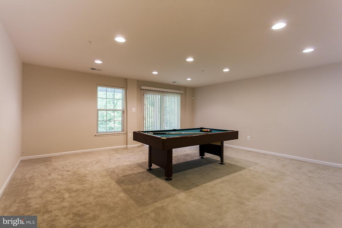 DORCHESTER WOODS - Residential Lease