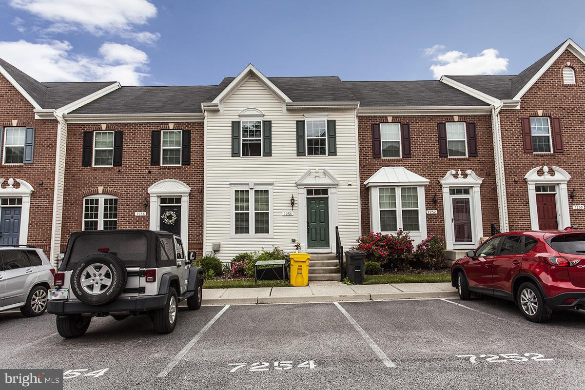 DORCHESTER WOODS - Residential Lease