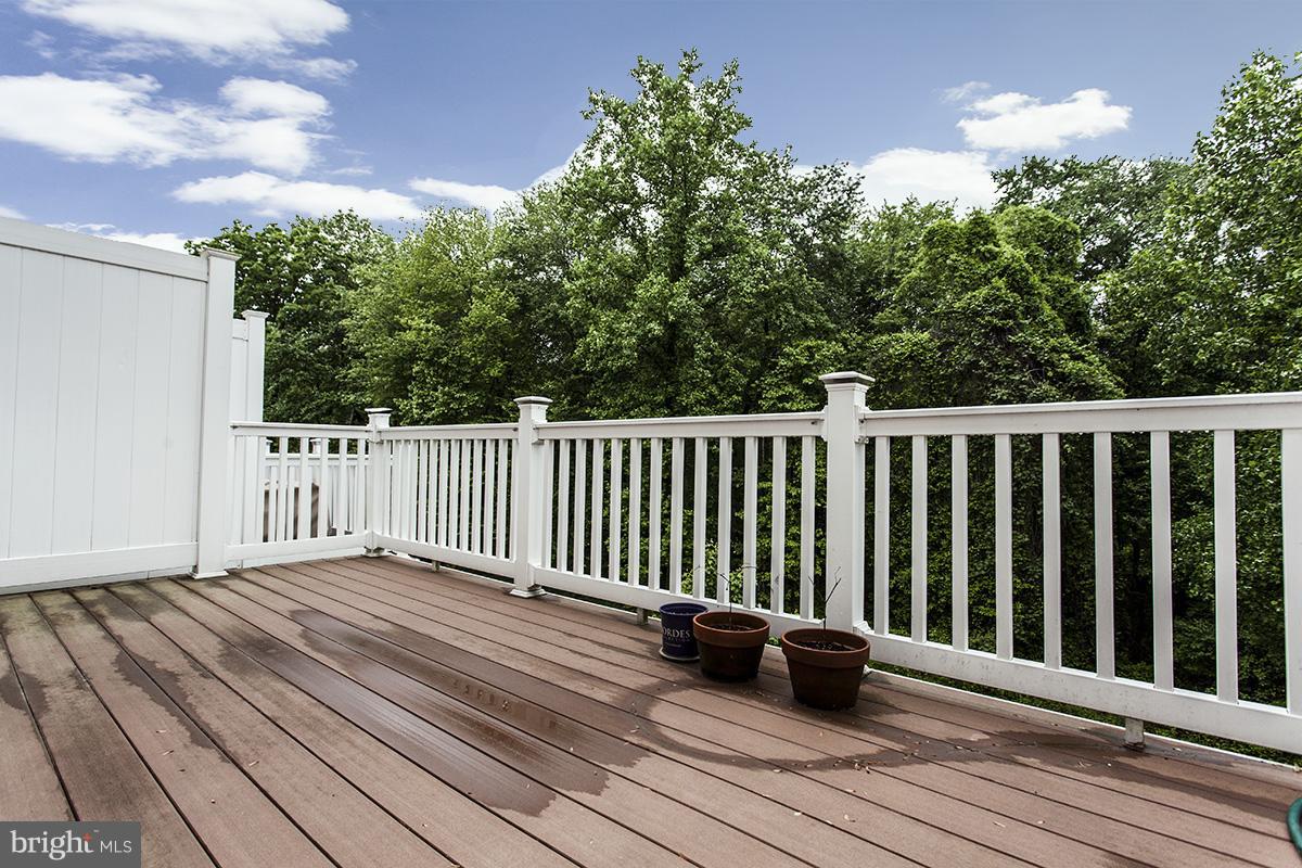 DORCHESTER WOODS - Residential Lease