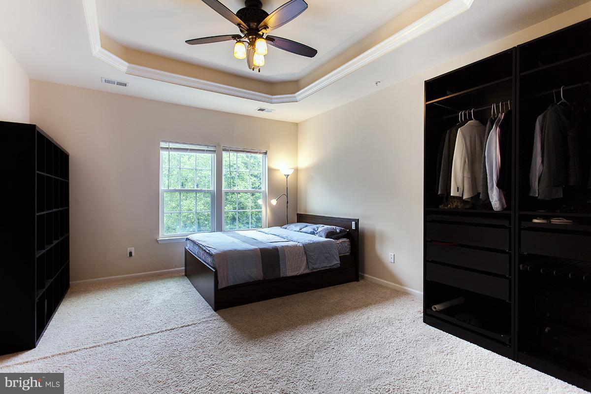 DORCHESTER WOODS - Residential Lease