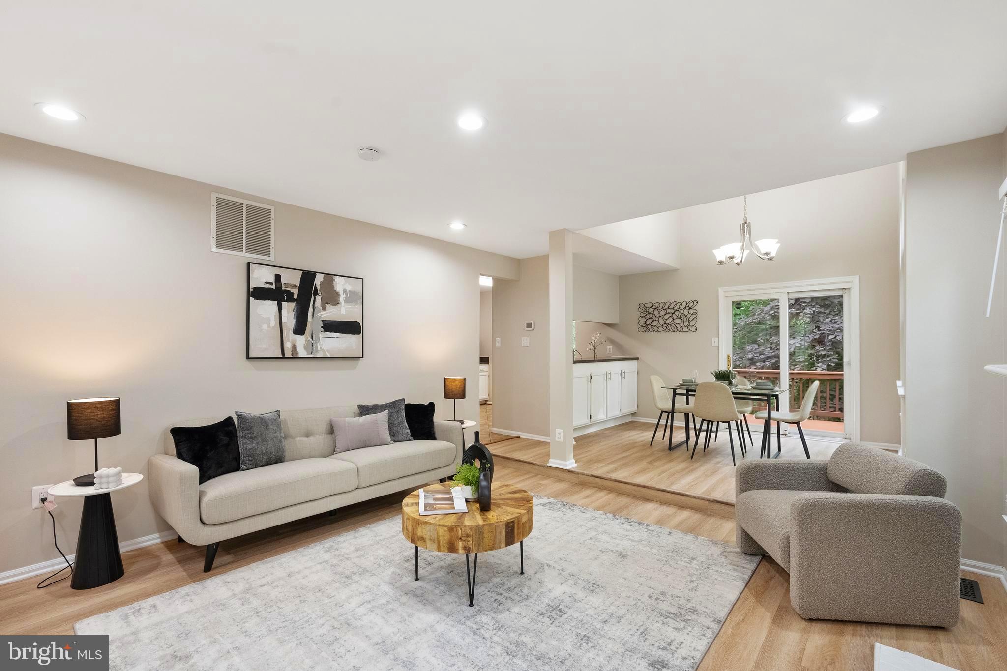 LAKE RIDGE - Residential