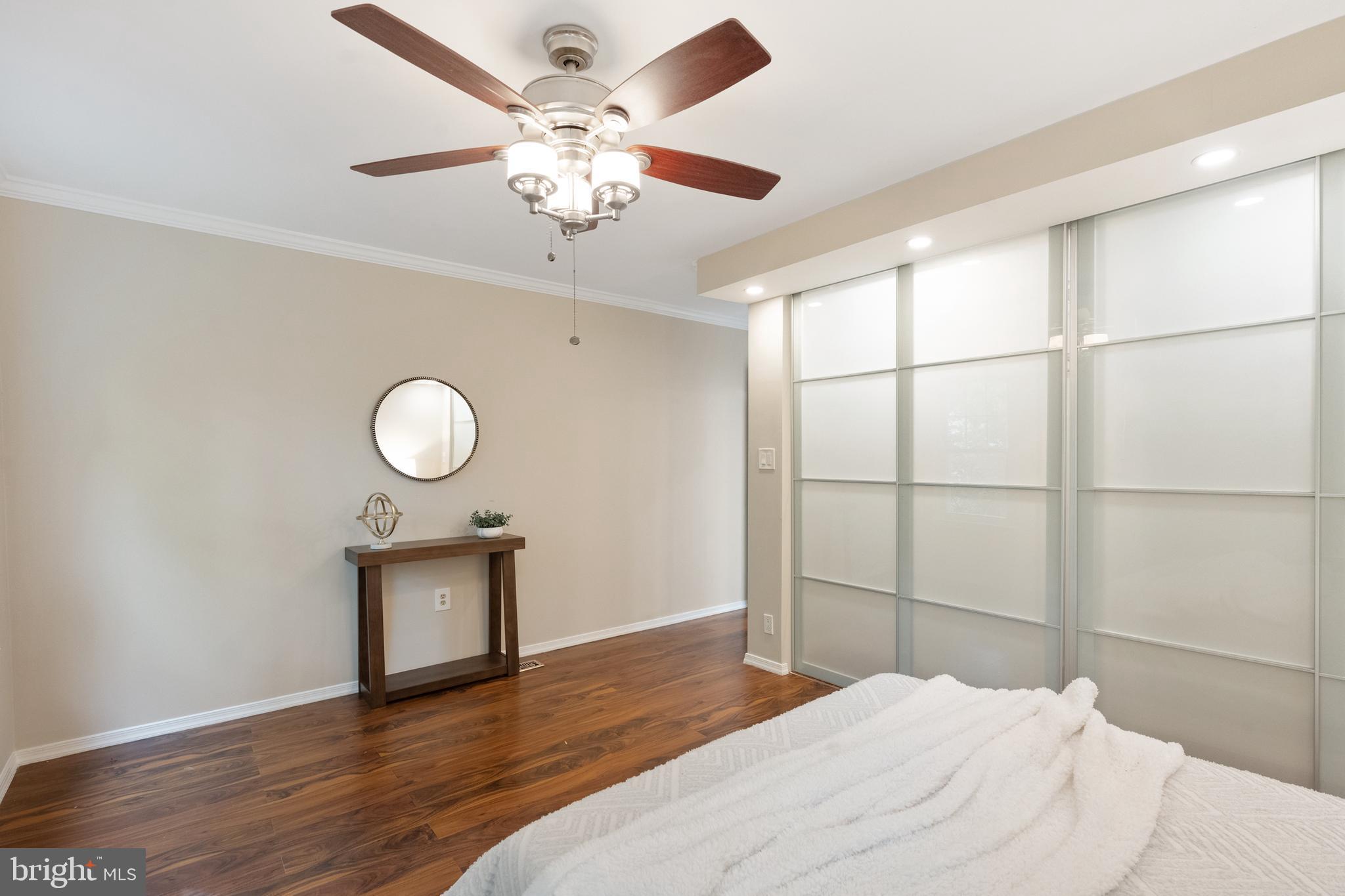 LAKE RIDGE - Residential