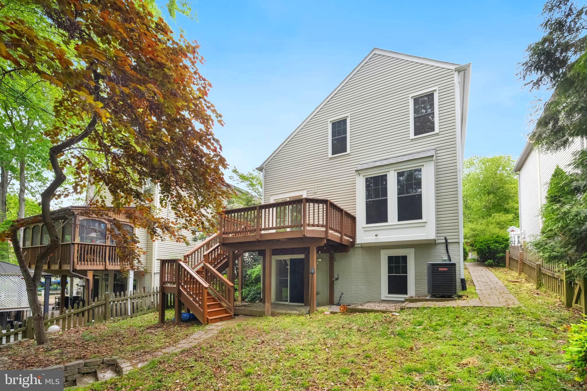 LAKE RIDGE - Residential