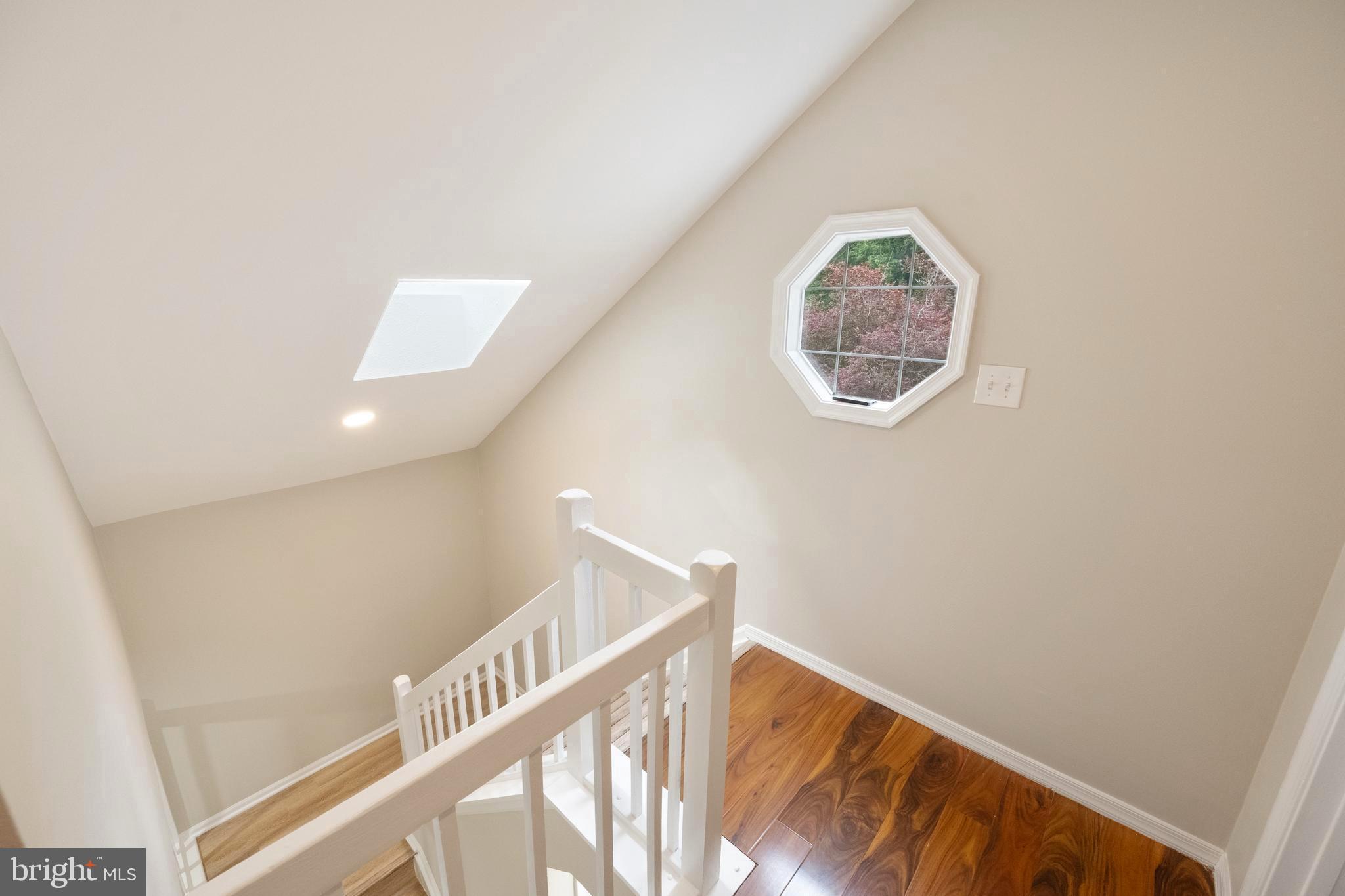 LAKE RIDGE - Residential