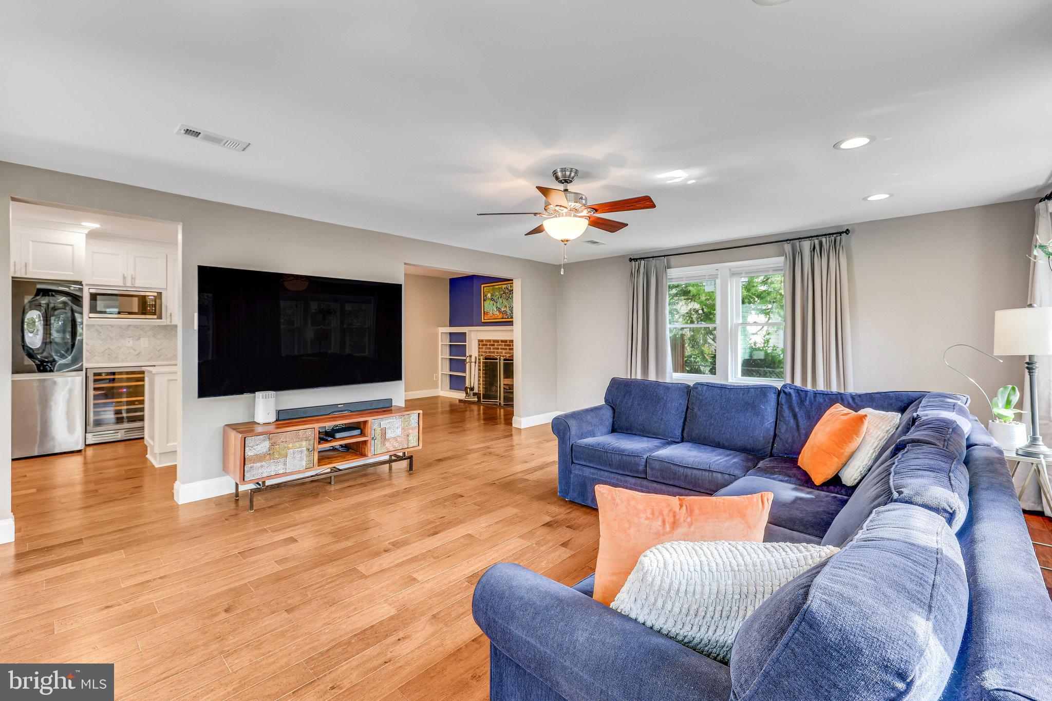 BROOKFIELD - Residential