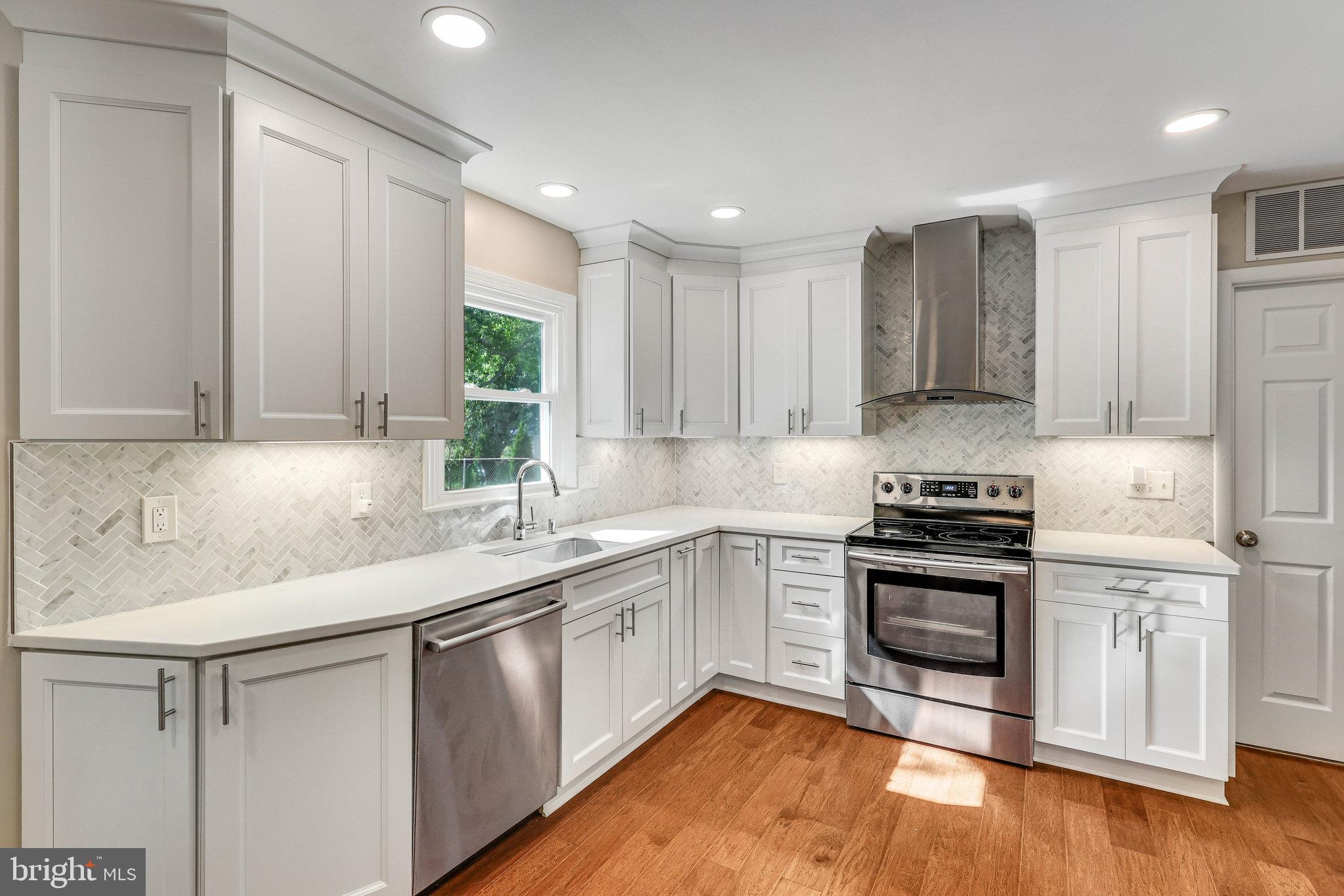 BROOKFIELD - Residential