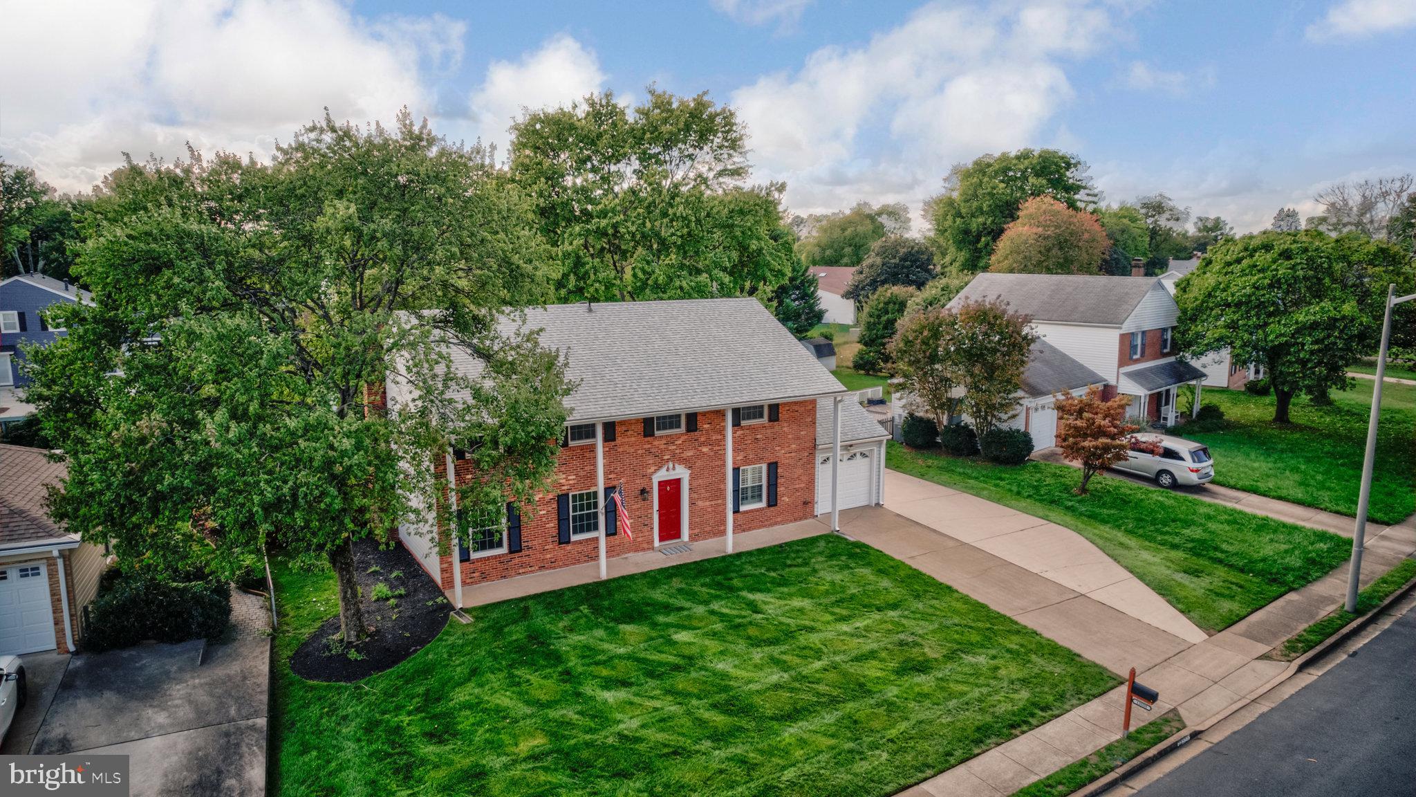 BROOKFIELD - Residential