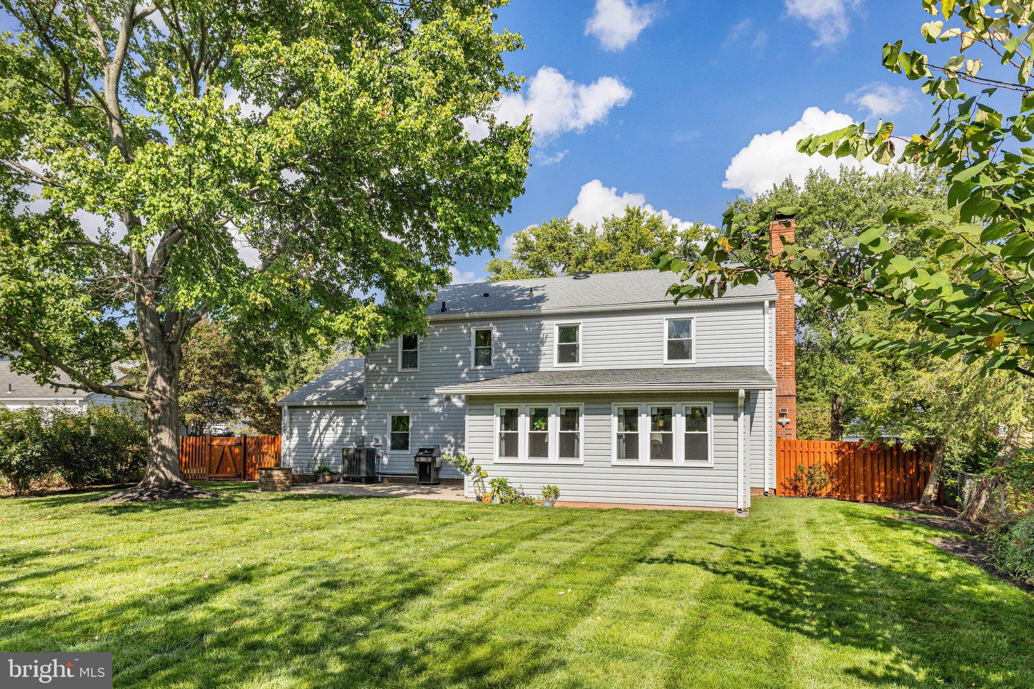 BROOKFIELD - Residential