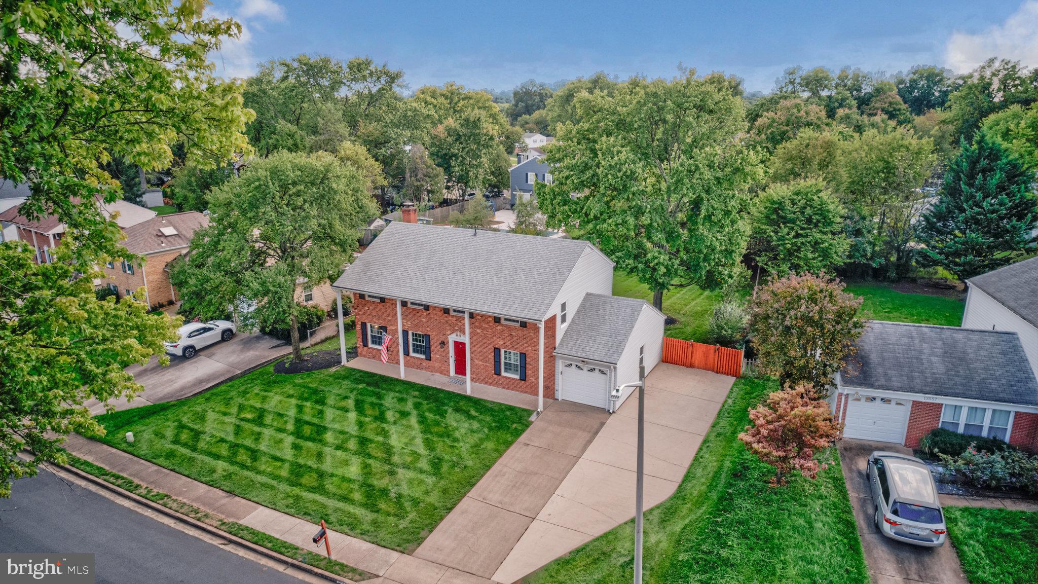 BROOKFIELD - Residential