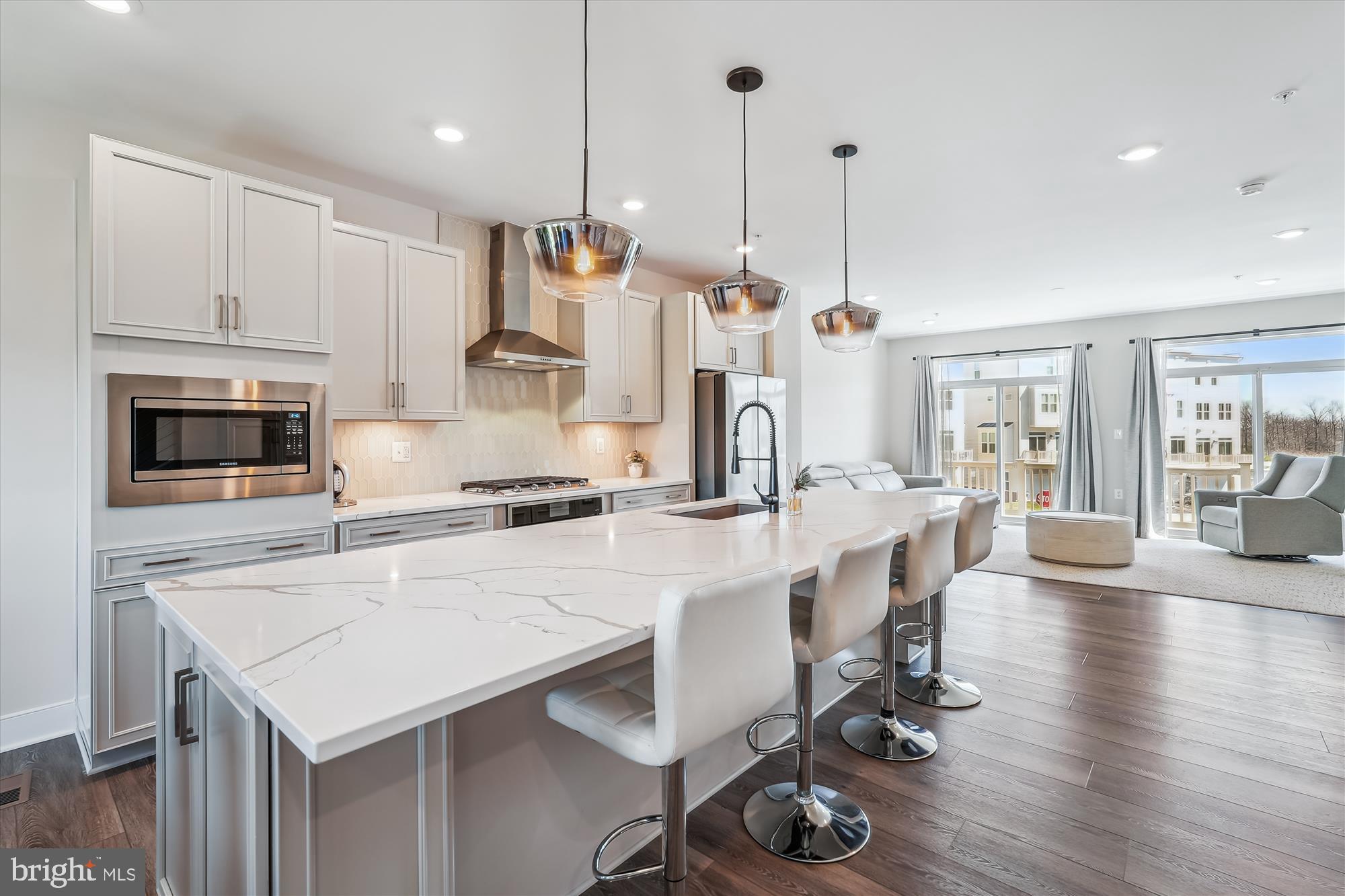 DOWNTOWN BRAMBLETON - Residential Lease