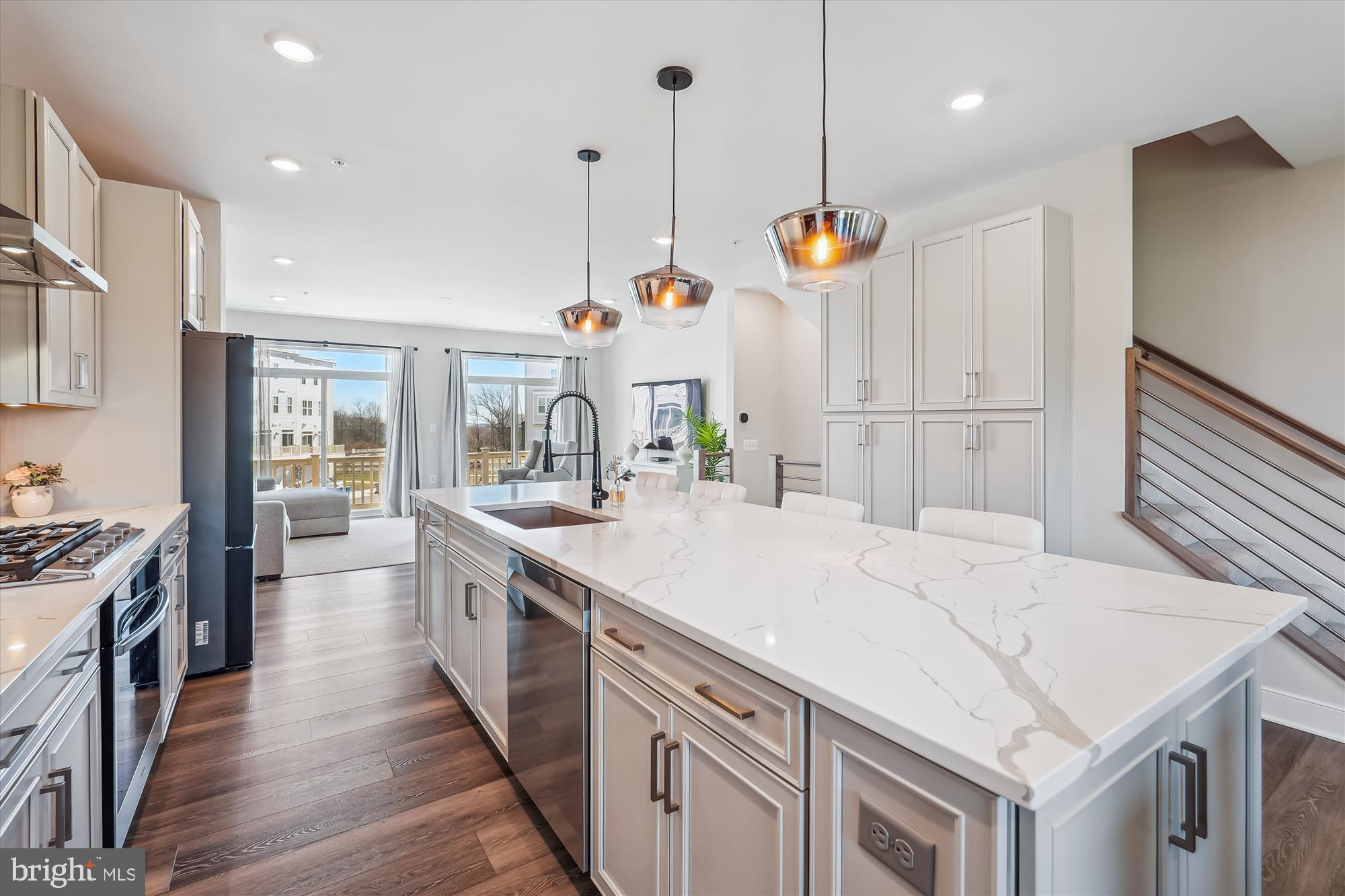 DOWNTOWN BRAMBLETON - Residential Lease