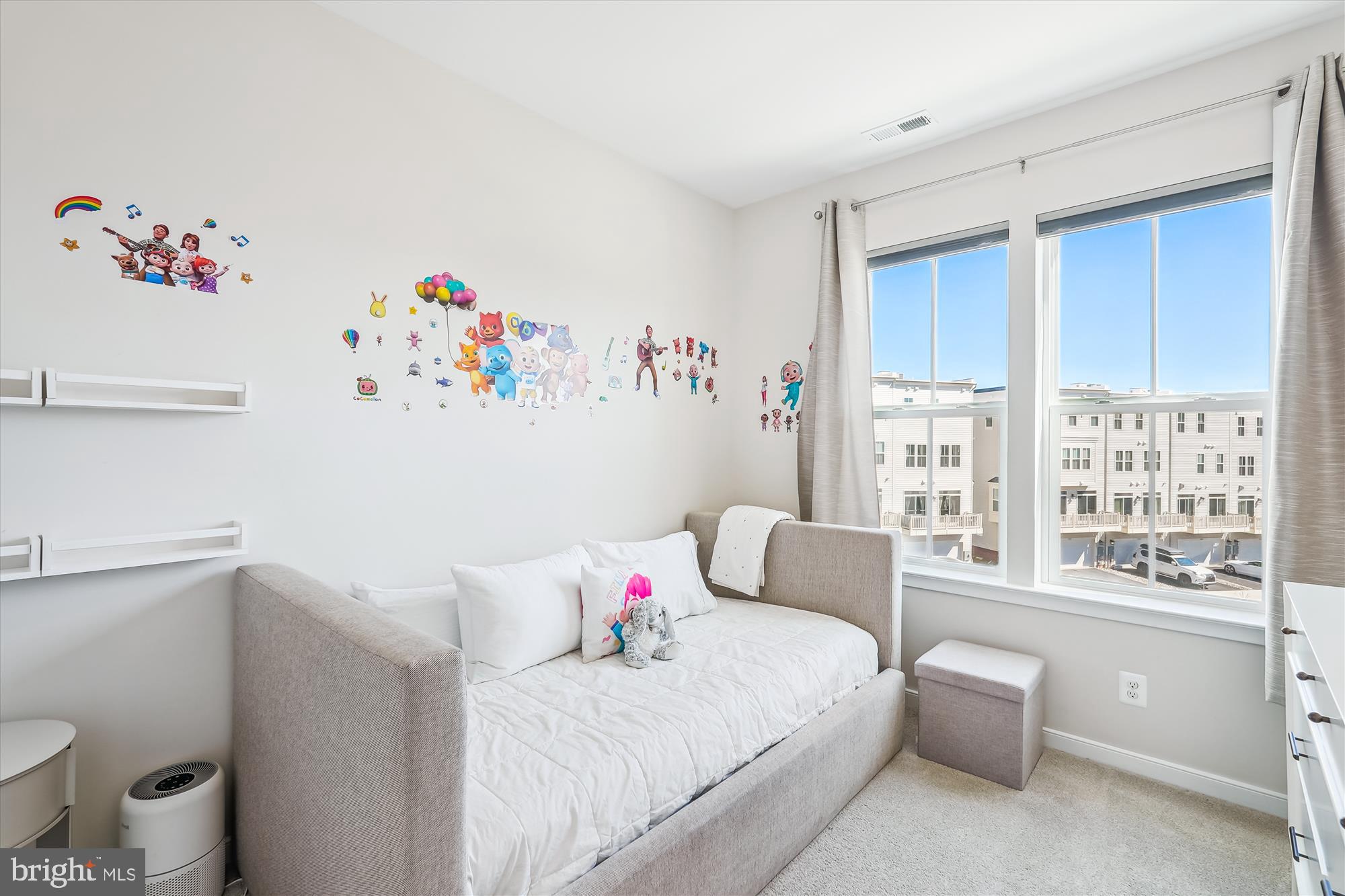 DOWNTOWN BRAMBLETON - Residential Lease