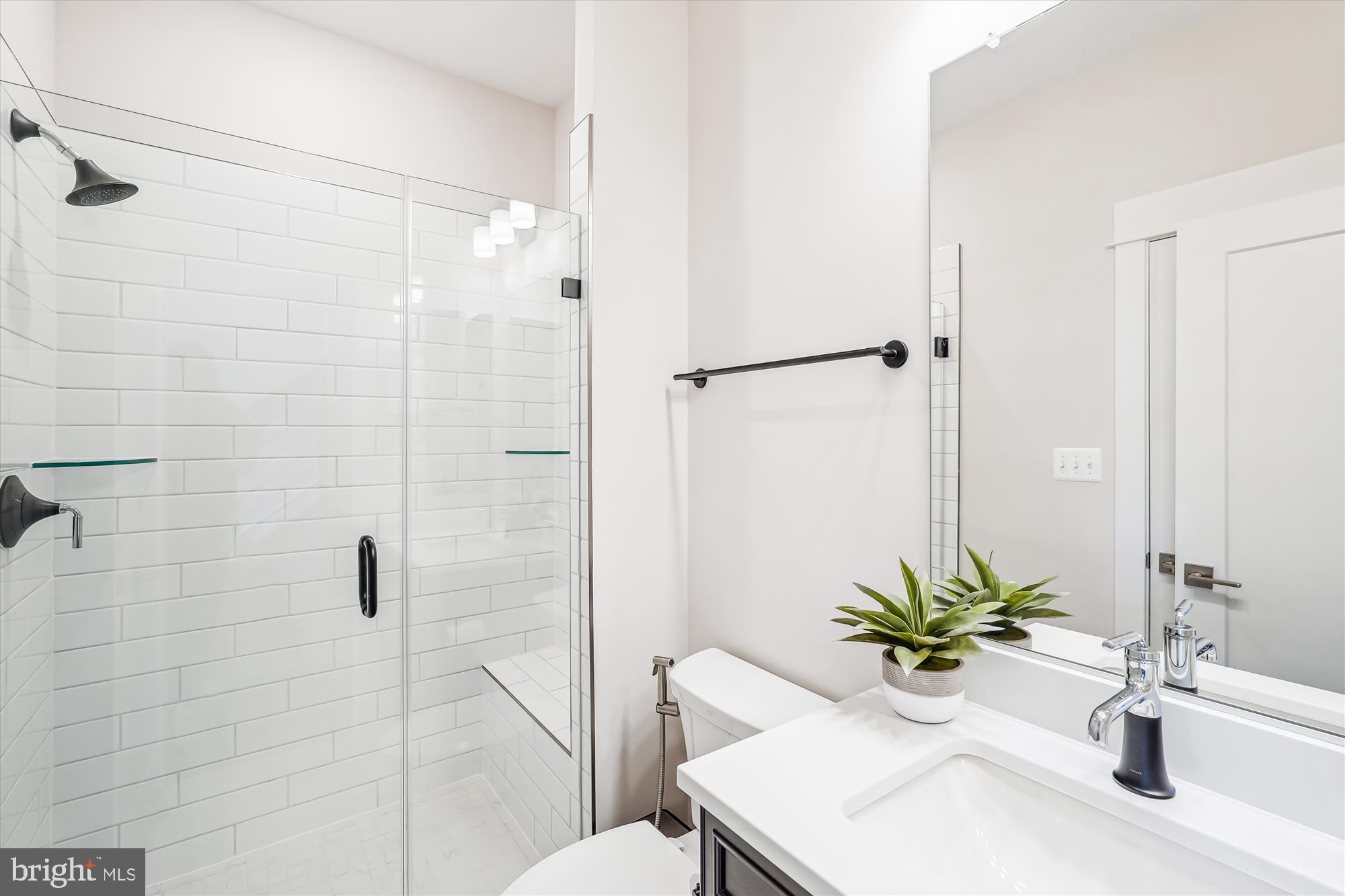 DOWNTOWN BRAMBLETON - Residential Lease