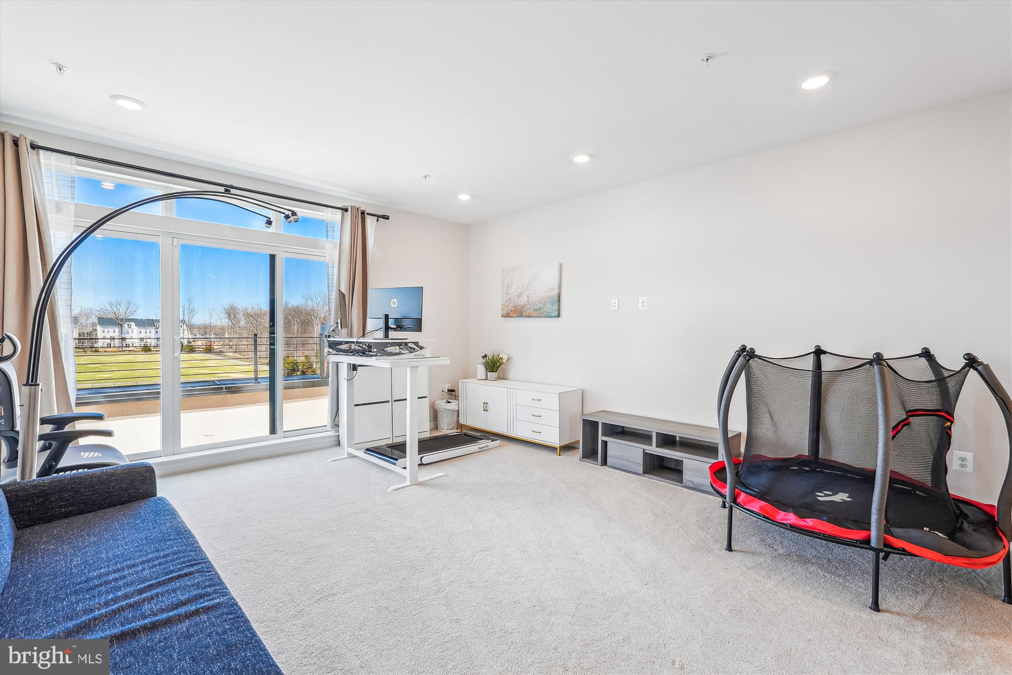 DOWNTOWN BRAMBLETON - Residential Lease