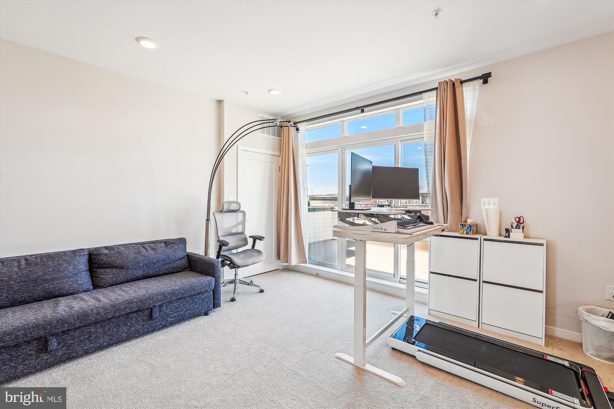 DOWNTOWN BRAMBLETON - Residential Lease