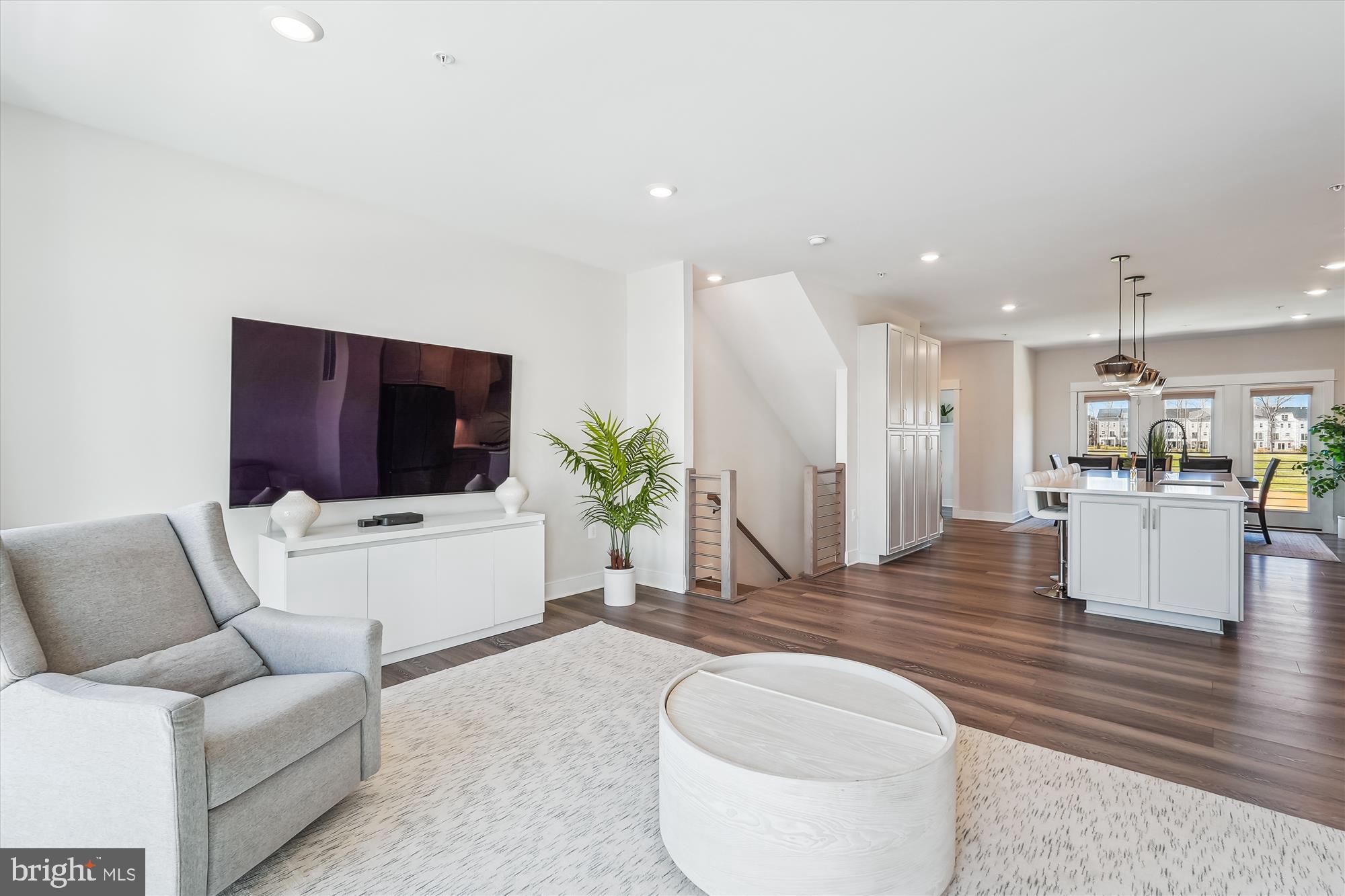 DOWNTOWN BRAMBLETON - Residential Lease