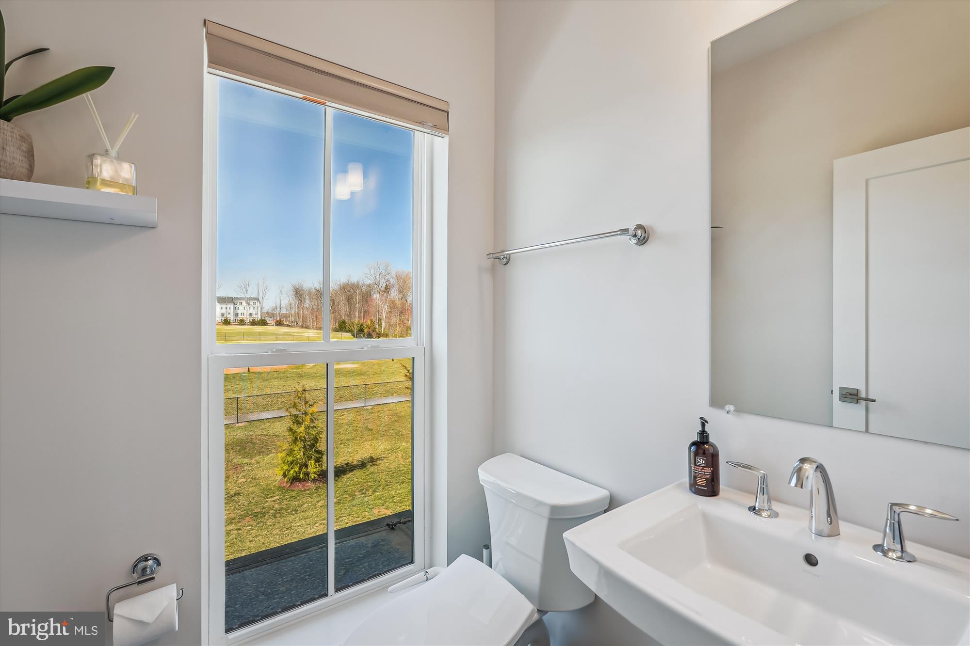 DOWNTOWN BRAMBLETON - Residential Lease