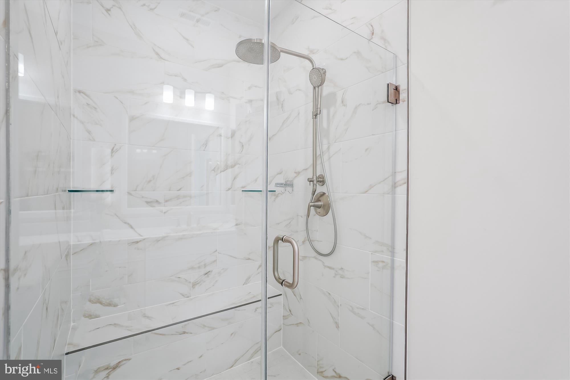 DOWNTOWN BRAMBLETON - Residential Lease