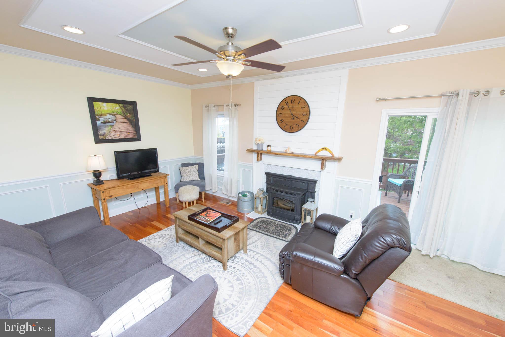 SEVEN COURTS - Residential