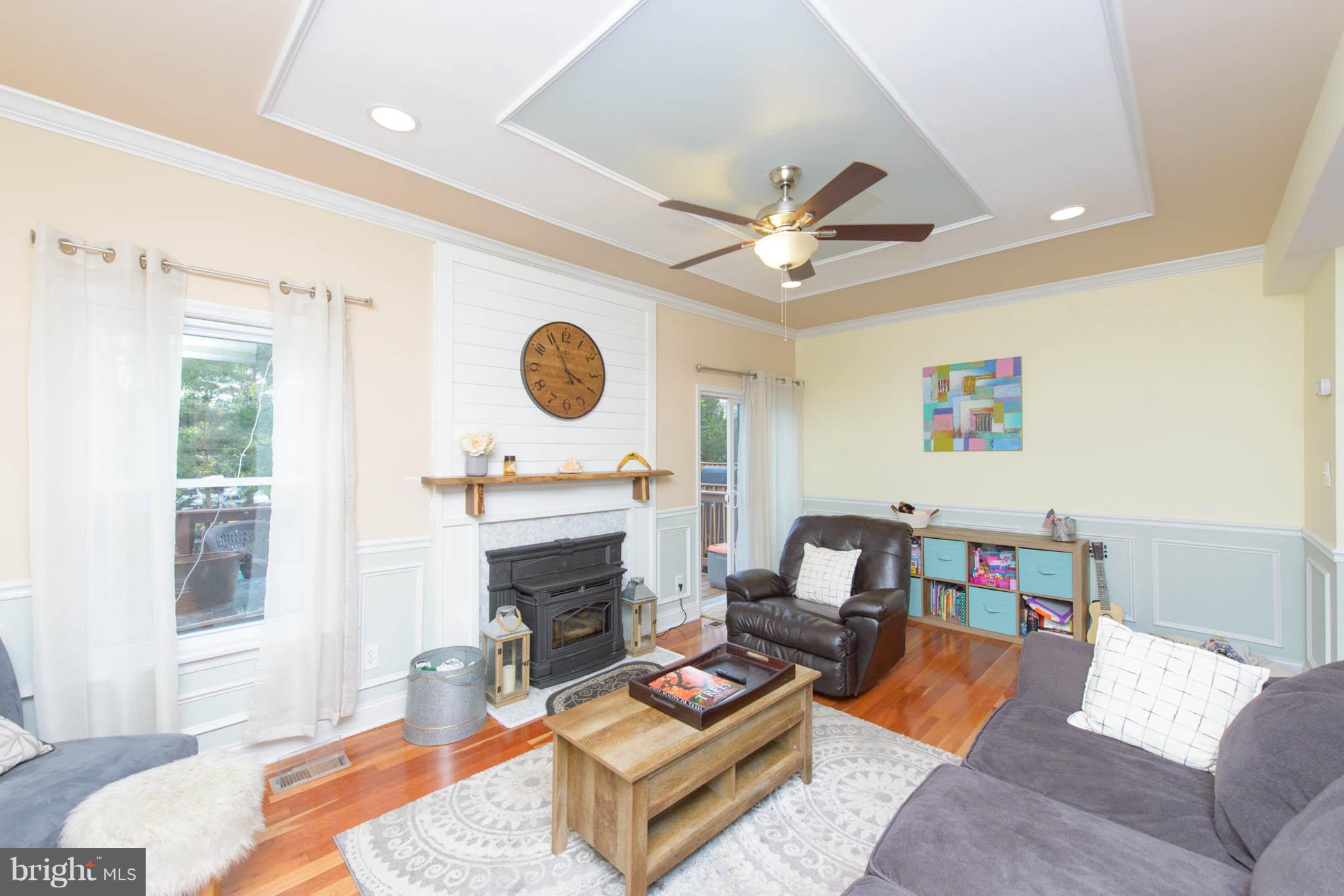 SEVEN COURTS - Residential