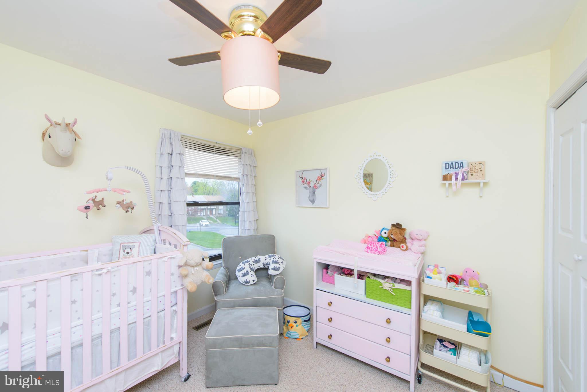 SEVEN COURTS - Residential