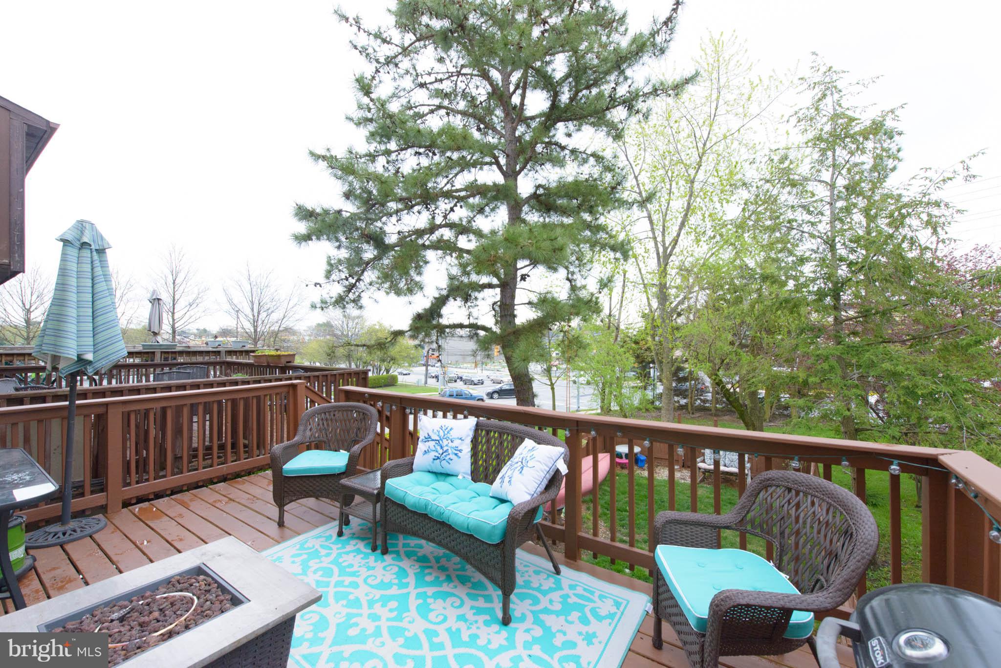 SEVEN COURTS - Residential