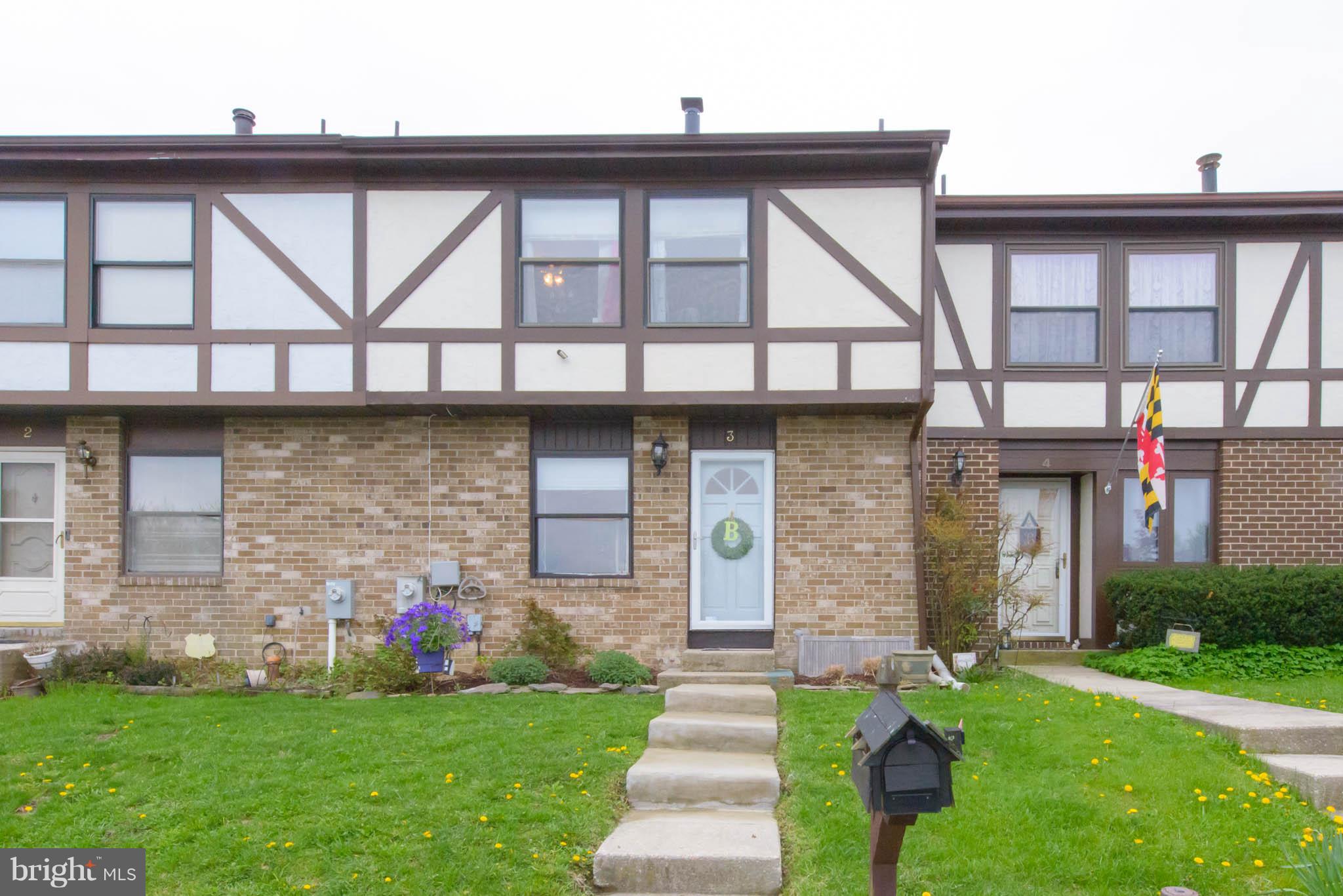 SEVEN COURTS - Residential