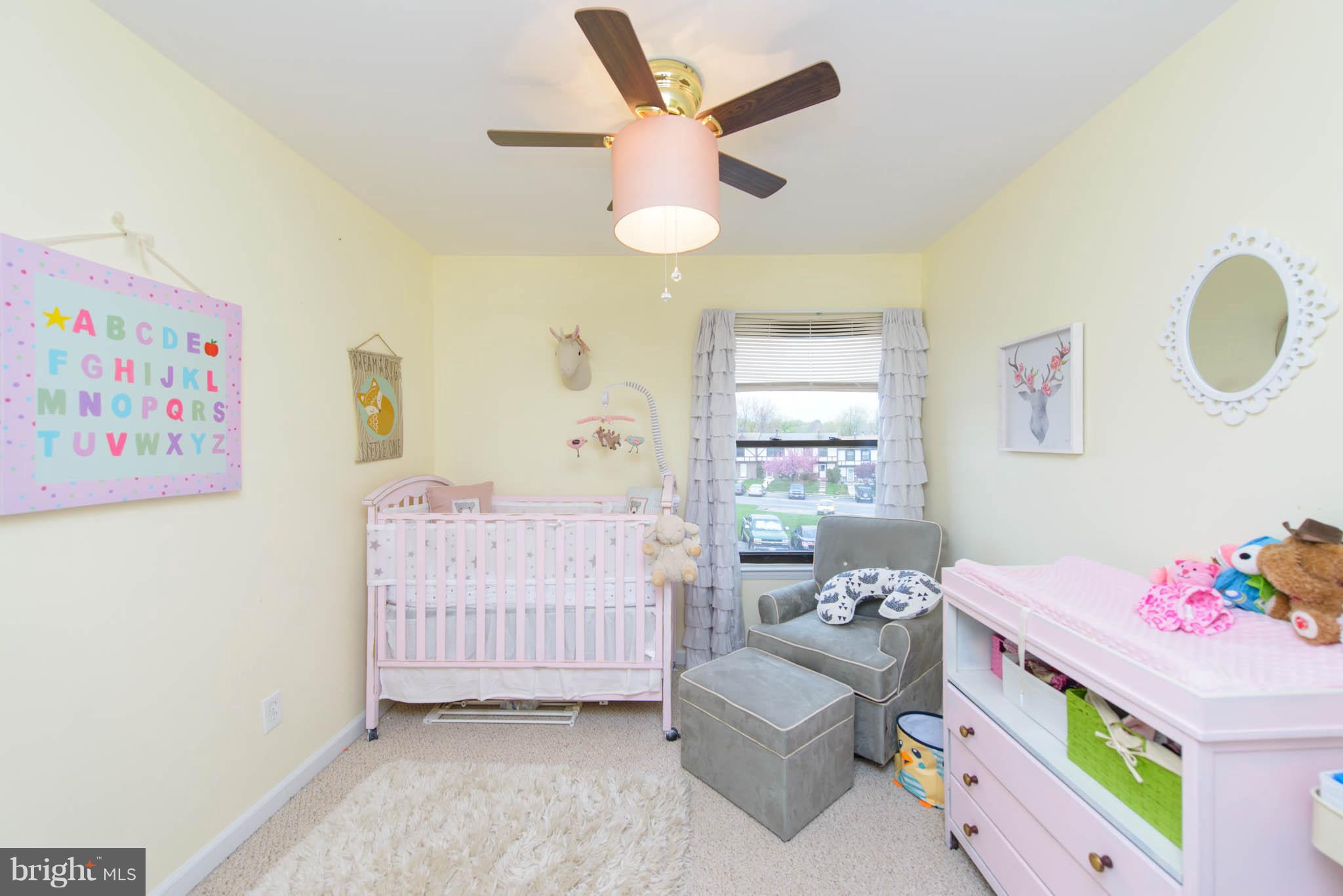 SEVEN COURTS - Residential