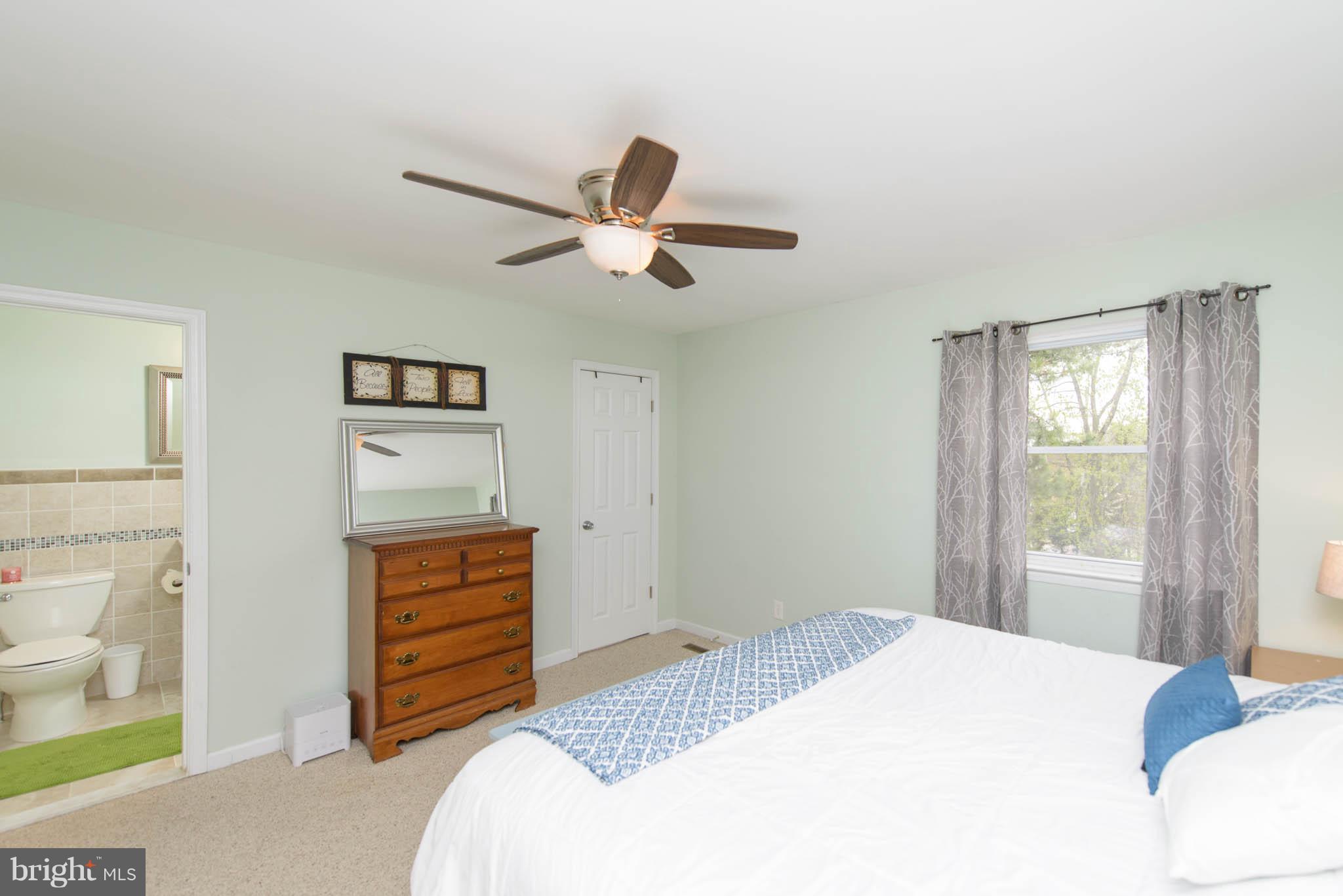 SEVEN COURTS - Residential