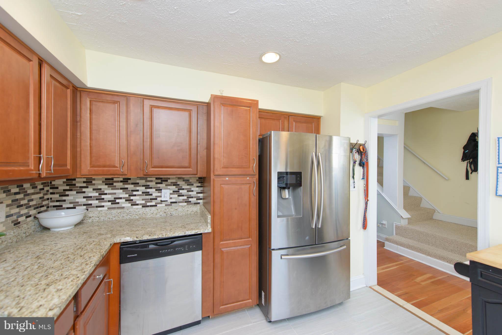 SEVEN COURTS - Residential